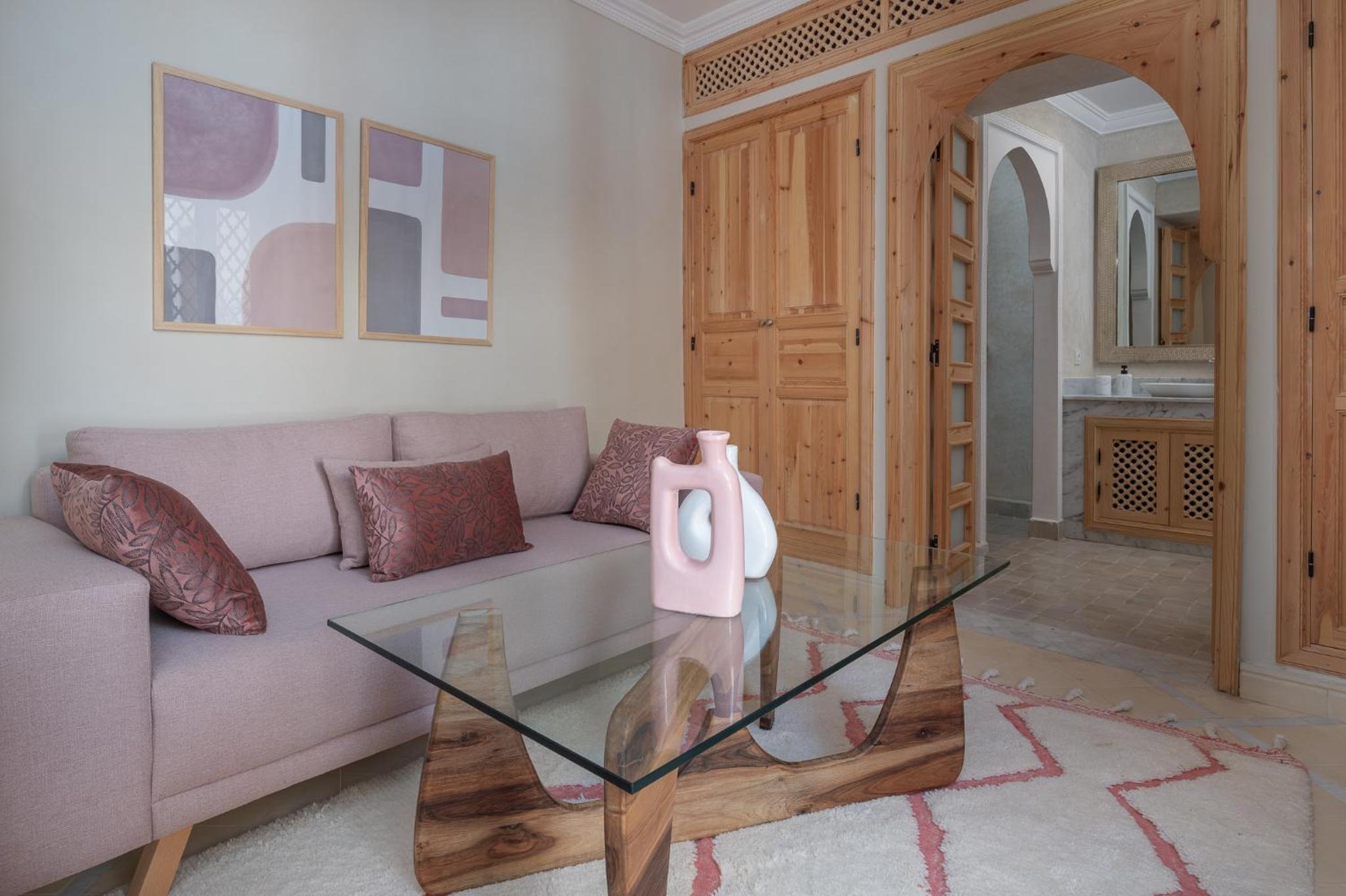 Deluxe Suite - Photo 1