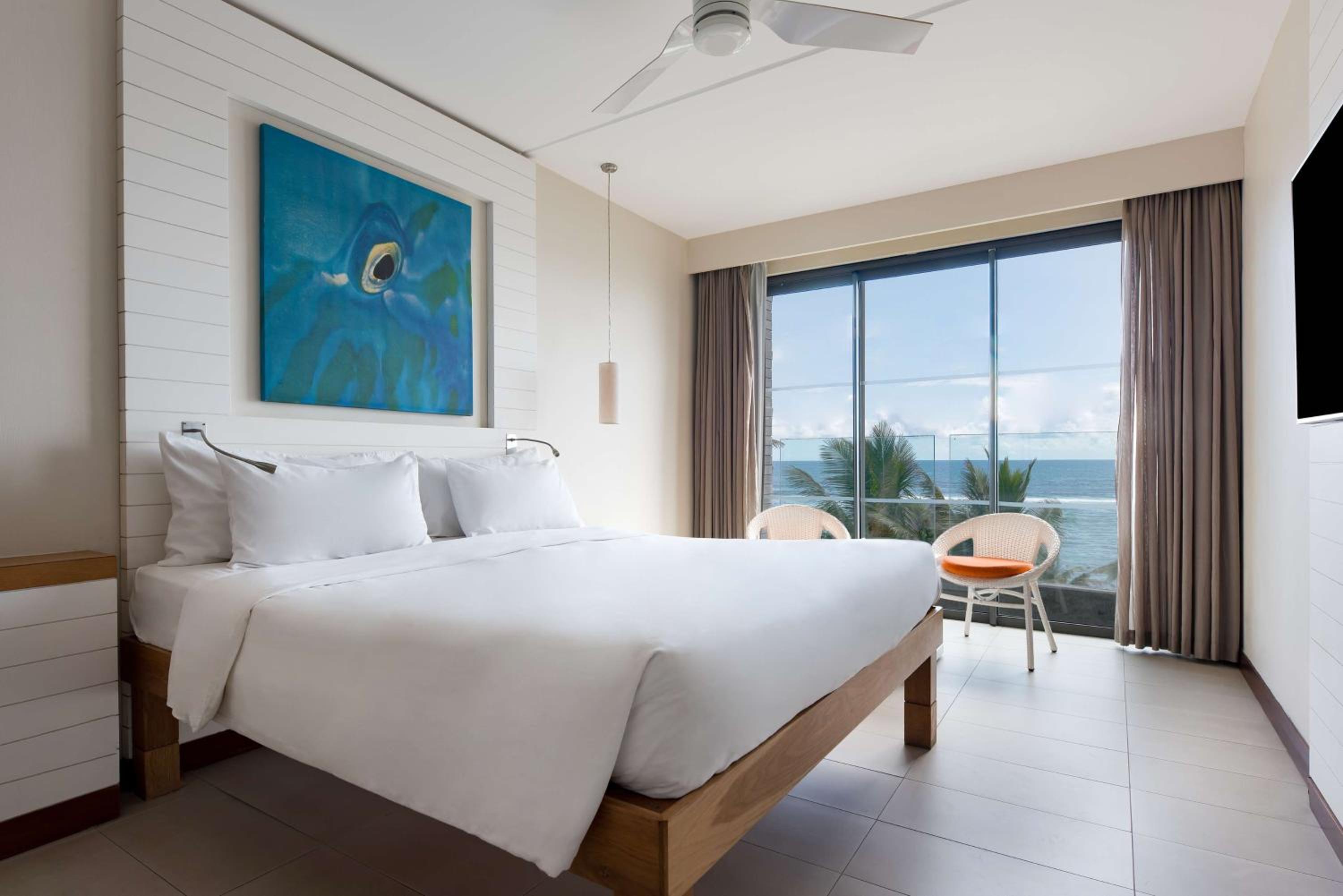 Superior Room - Beachfront photo 2