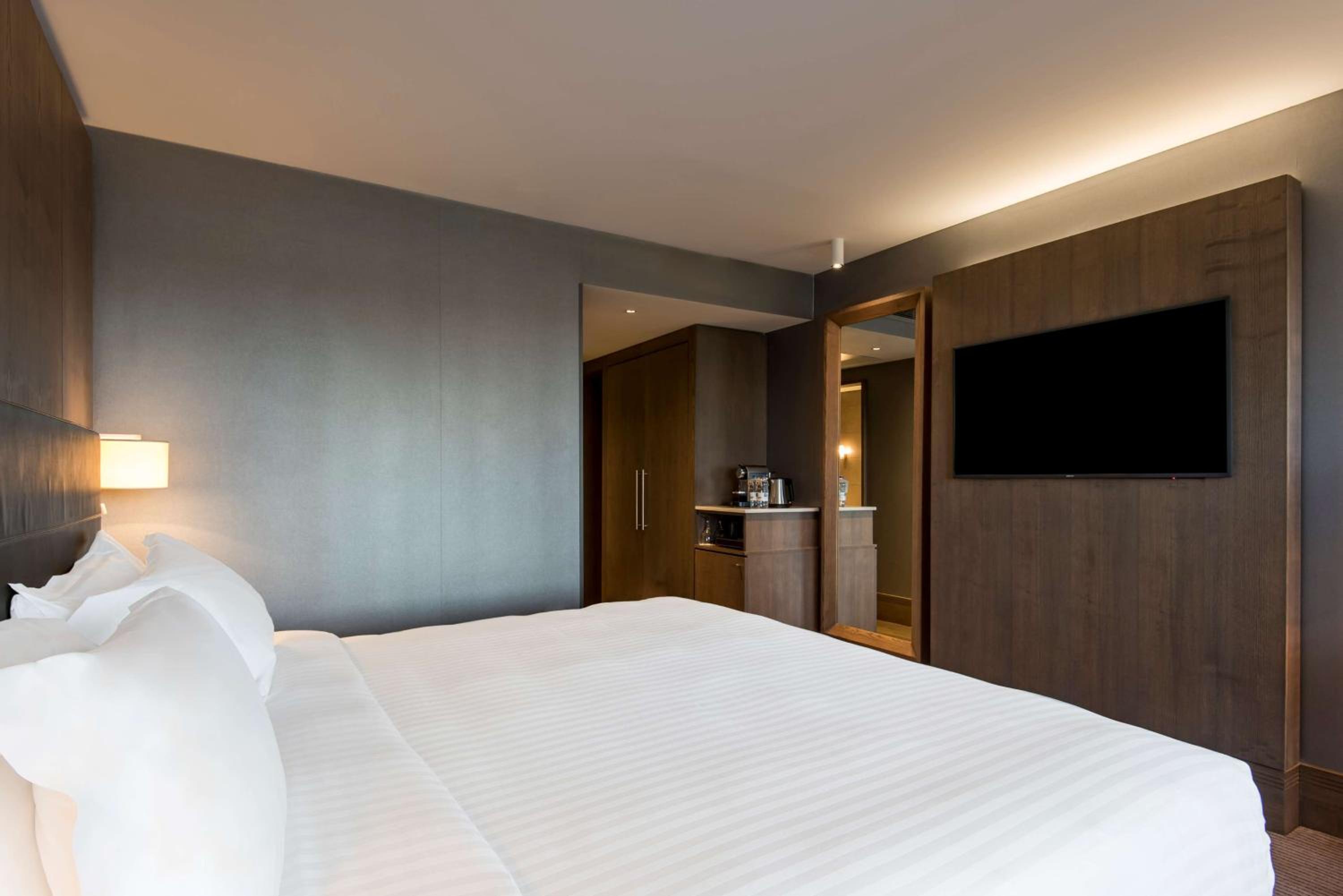 Premium Room - Photo 6