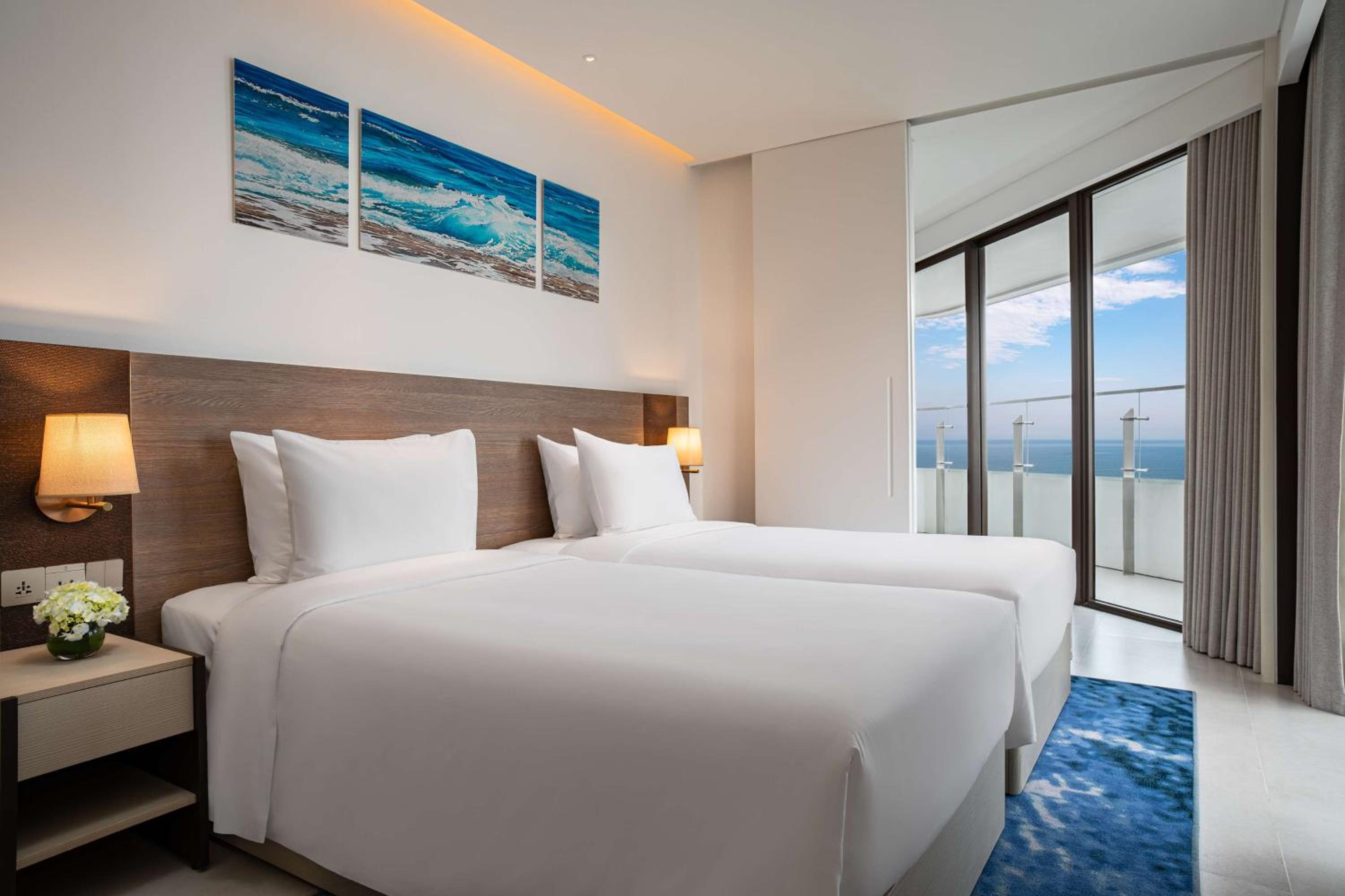 Family Room - Ocean View - Photo 1