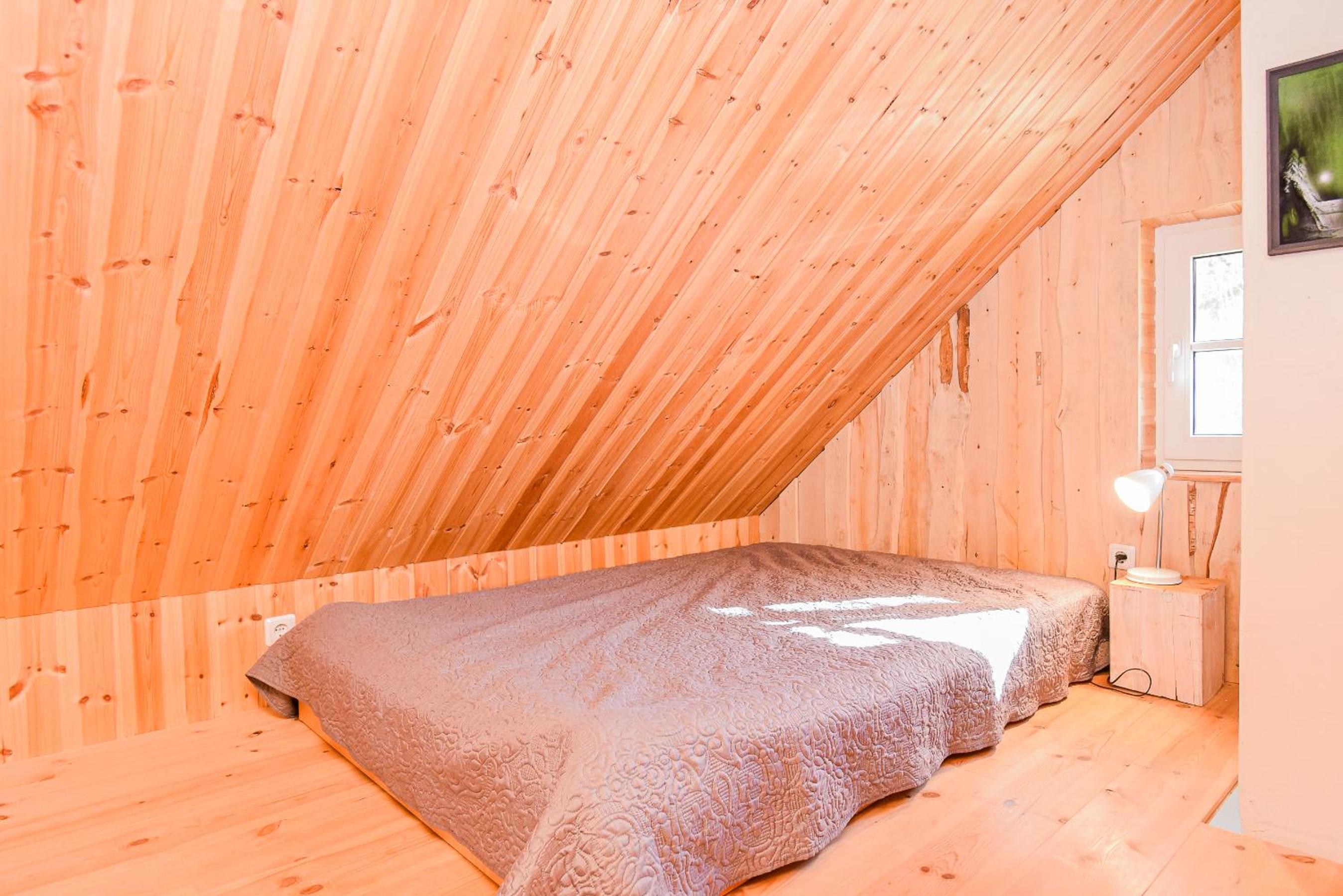 One-Bedroom Apartment - Photo 9
