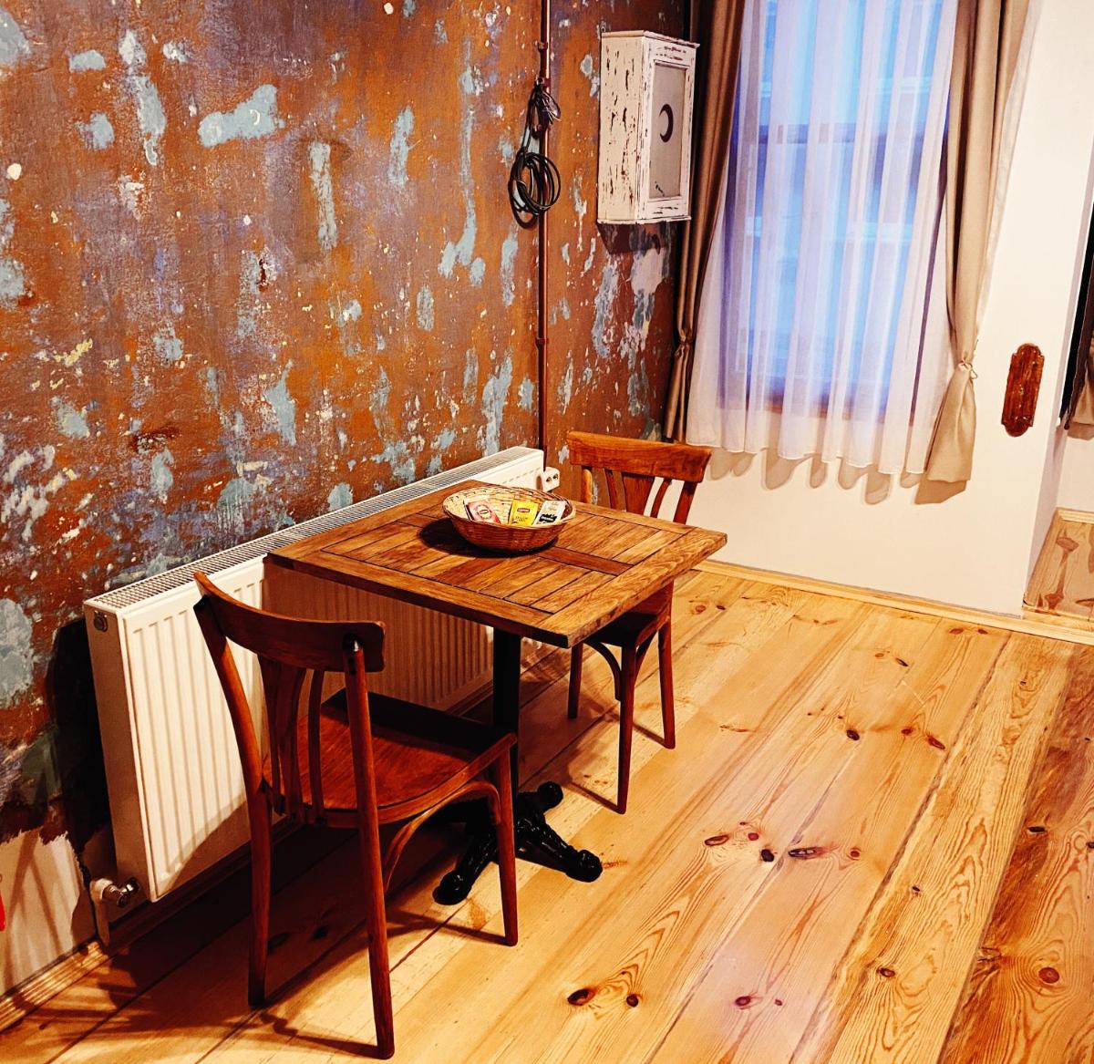 Studio Apartment photo 3