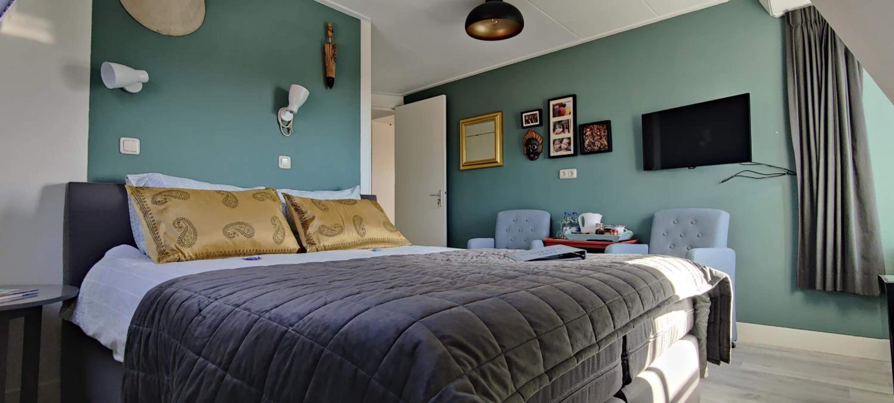 Double Room With Private Bathroom photo 2