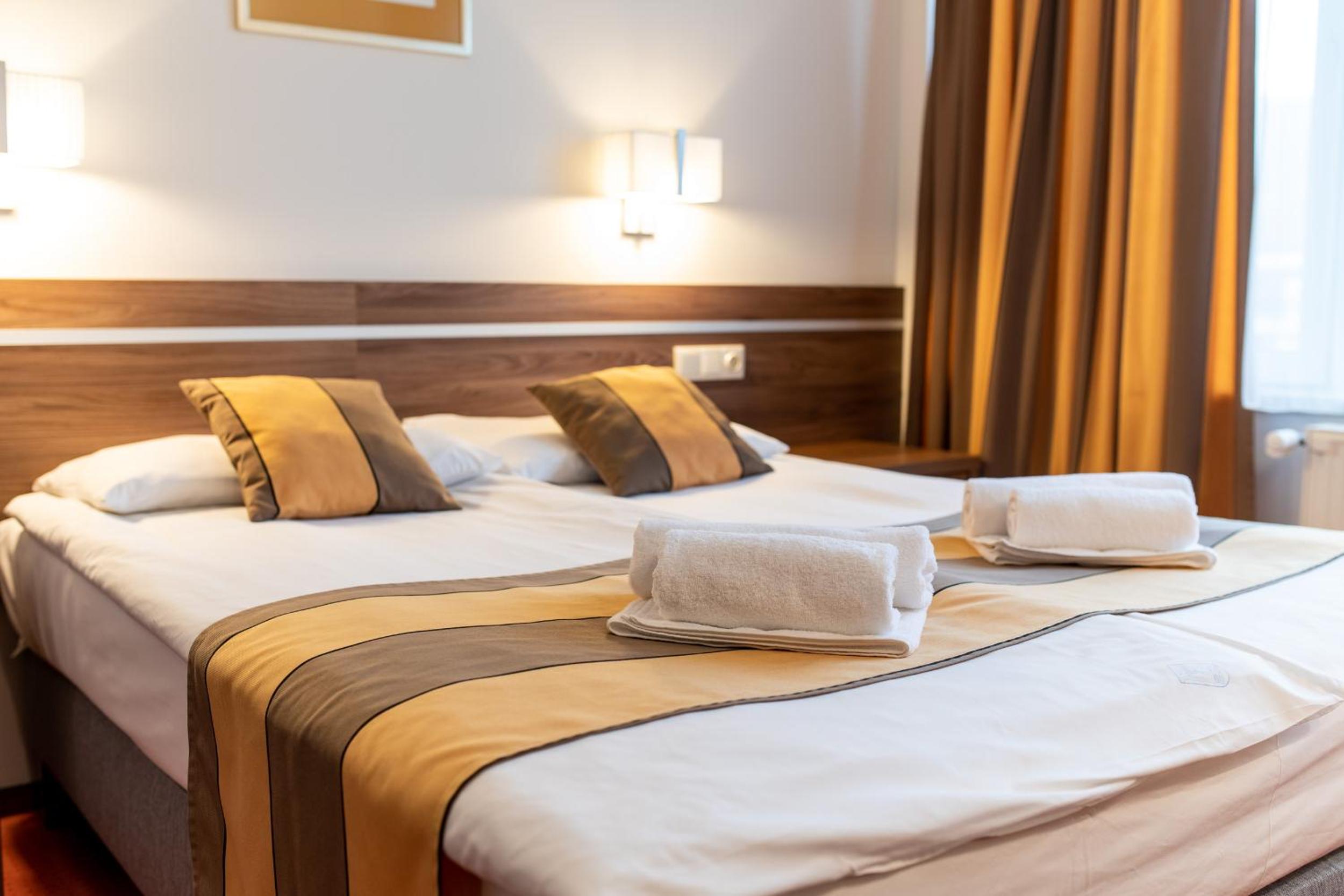 Double Room - Photo 1