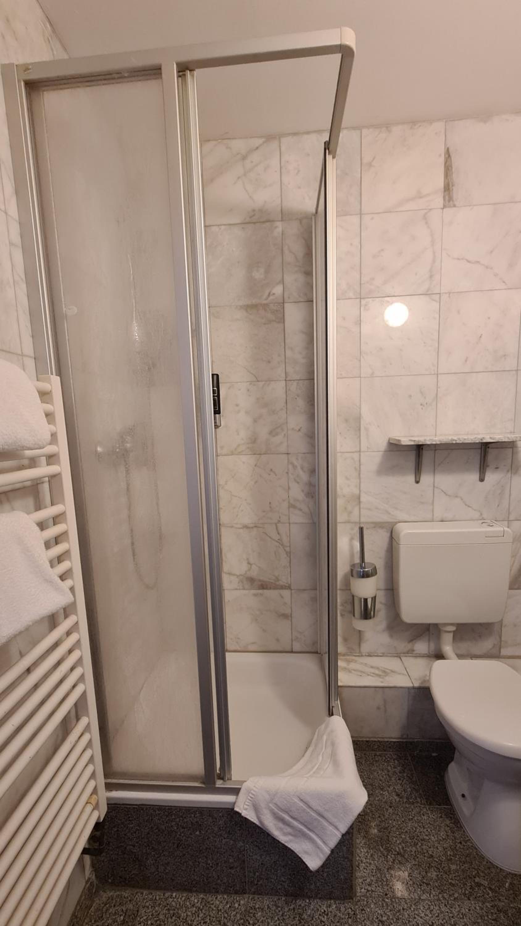 Single Room photo 3