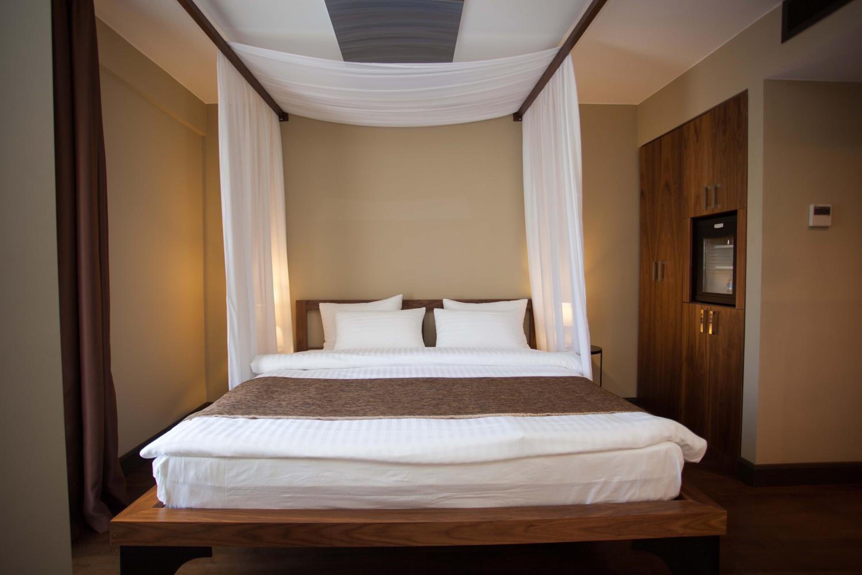 Deluxe Double Room With Bath photo 3