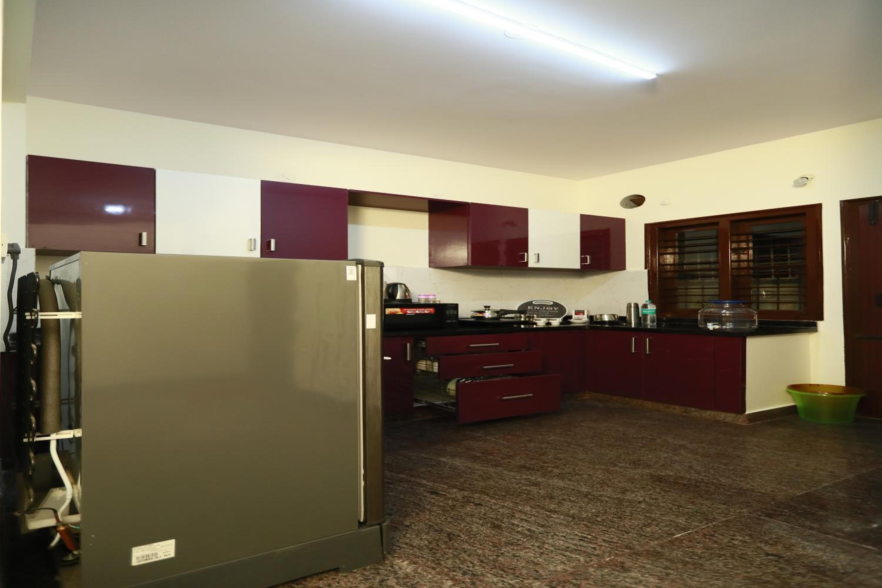 Deluxe Room - Photo 9