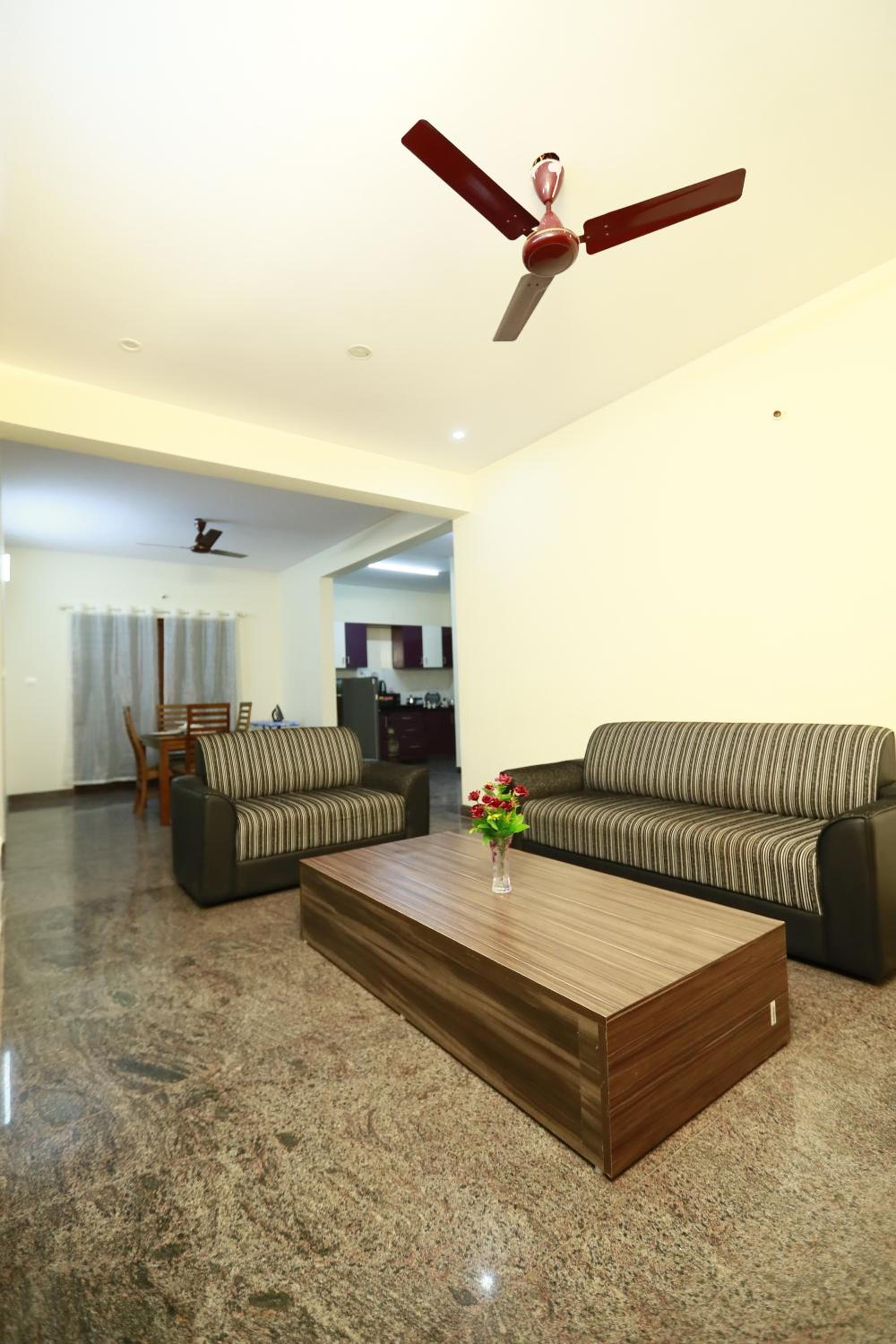 Deluxe Room - Photo 22