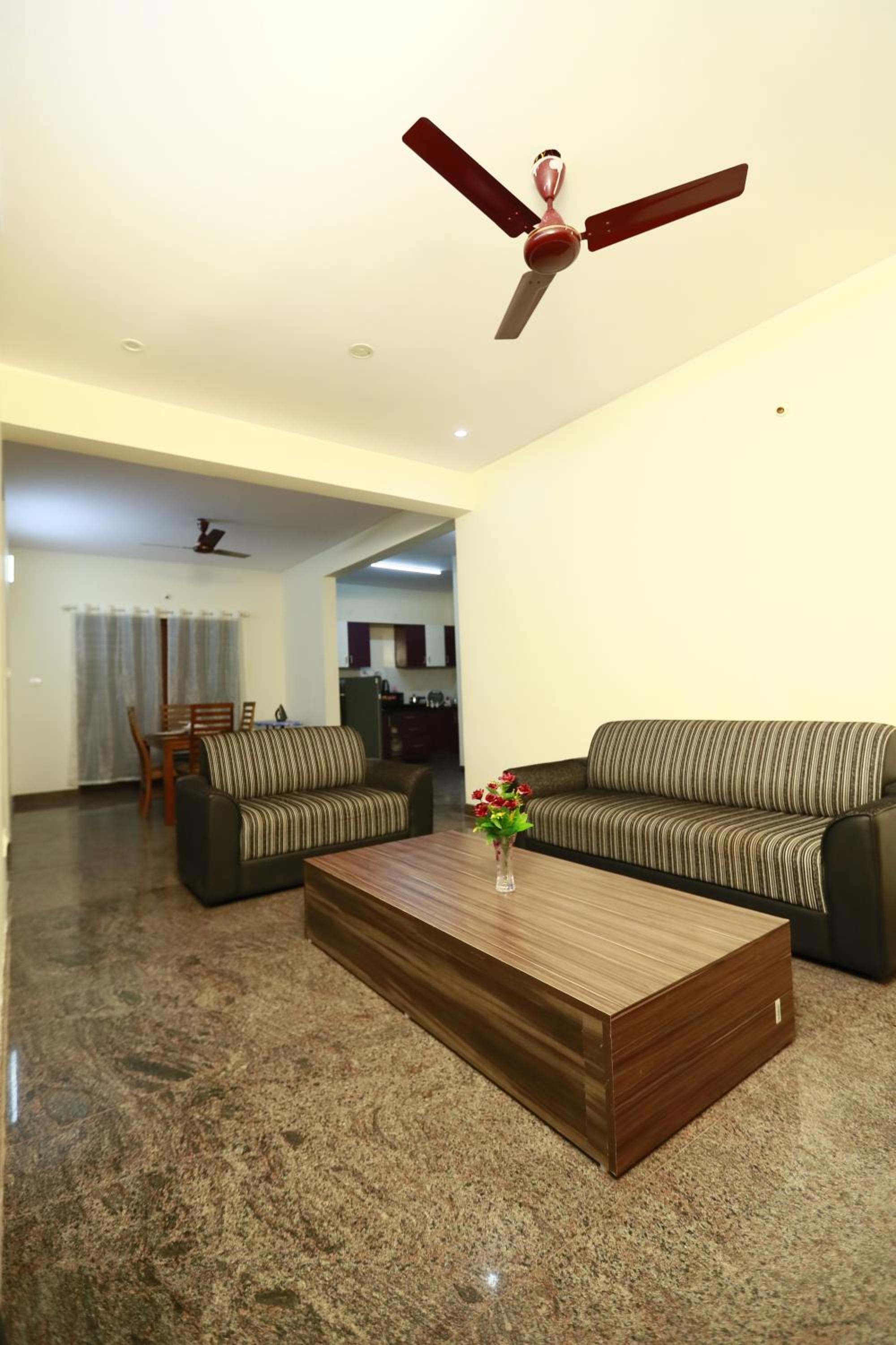 Deluxe Room - Photo 23