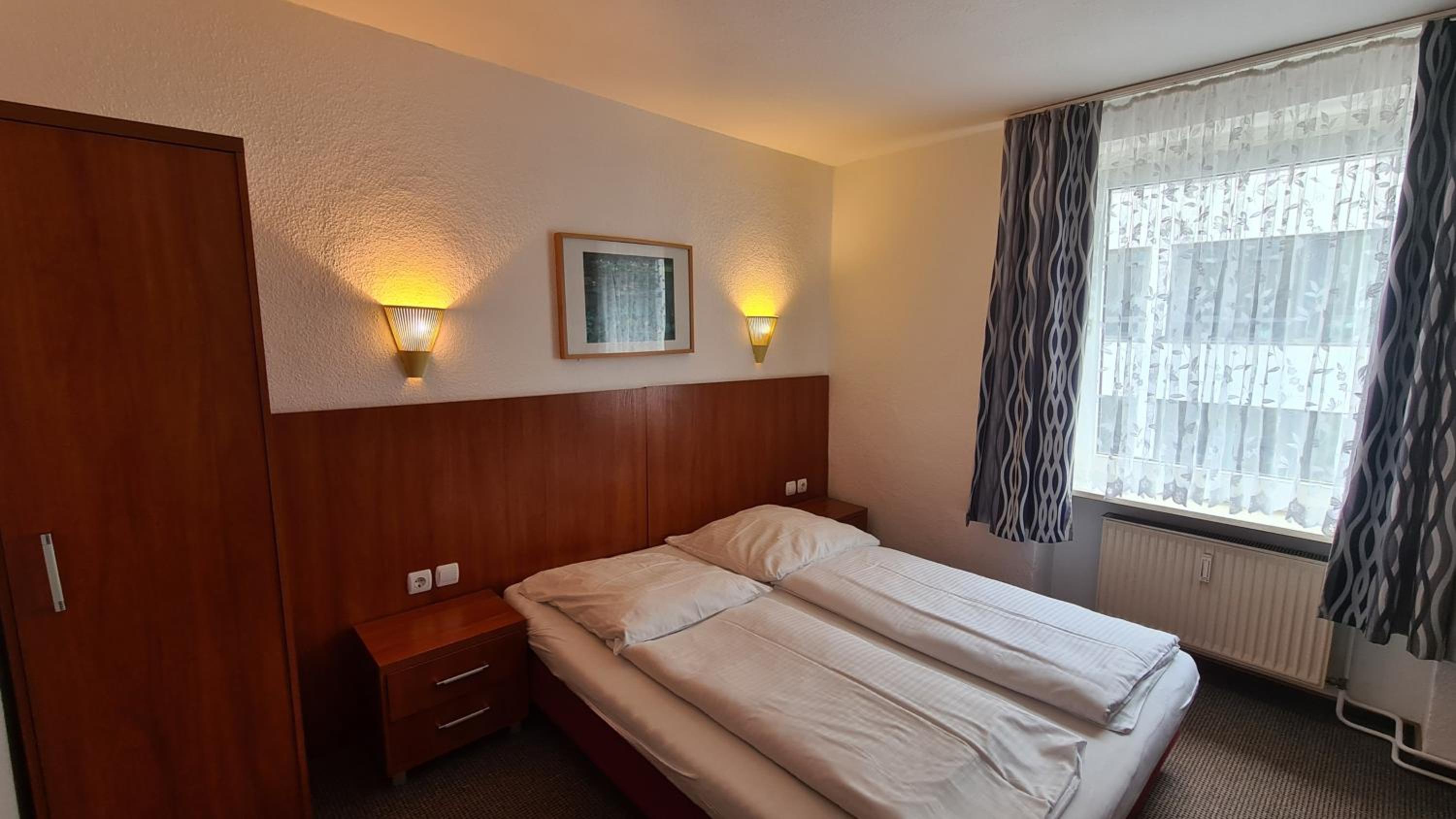 Double or Twin Room photo 3