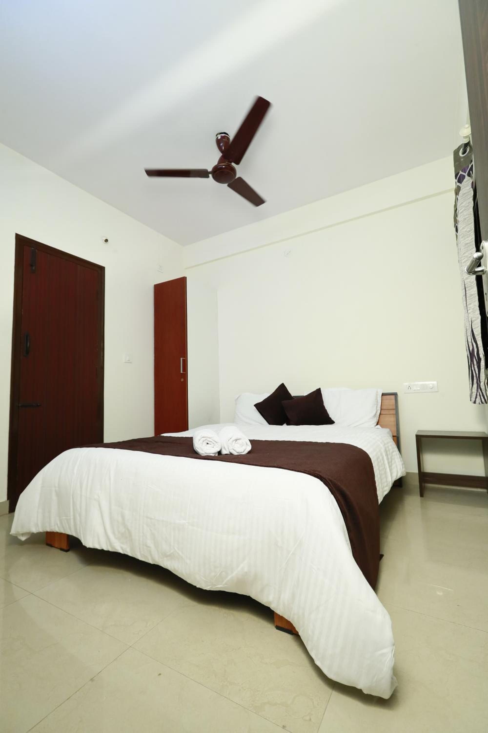 Deluxe Room - Photo 1