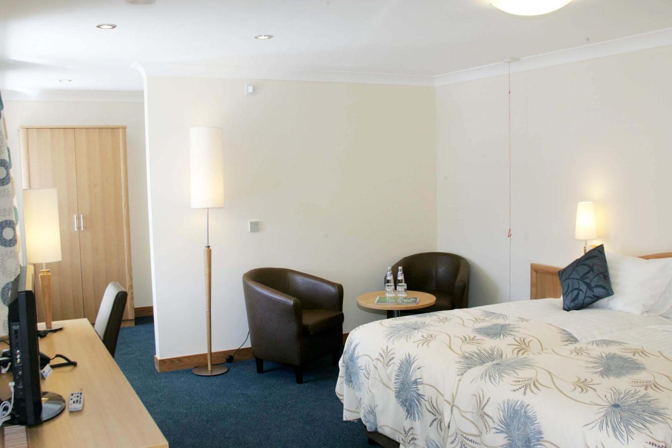 Superior Triple Room- Wheelchair Access photo 2