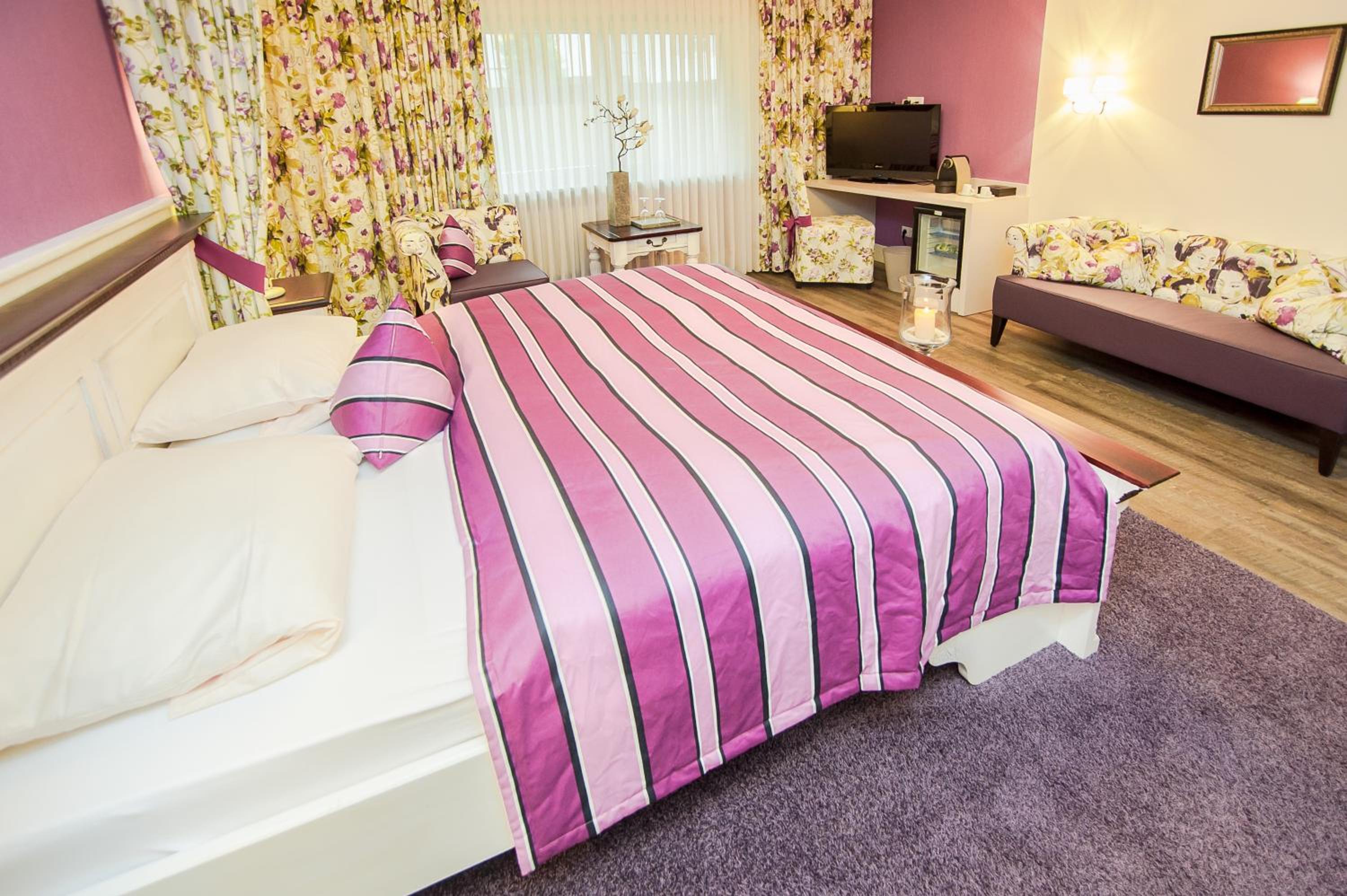 Double Room - Photo 2