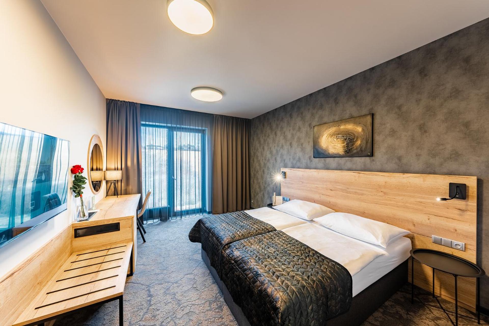 Deluxe Twin Room - Photo 9