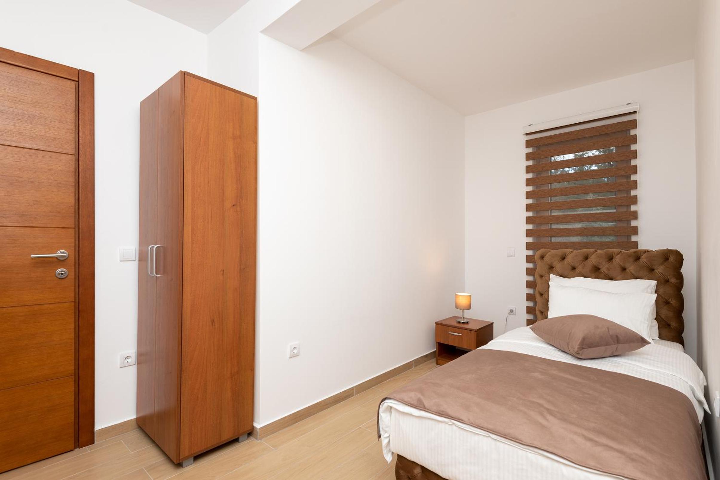 Two-Bedroom Apartment - Photo 5