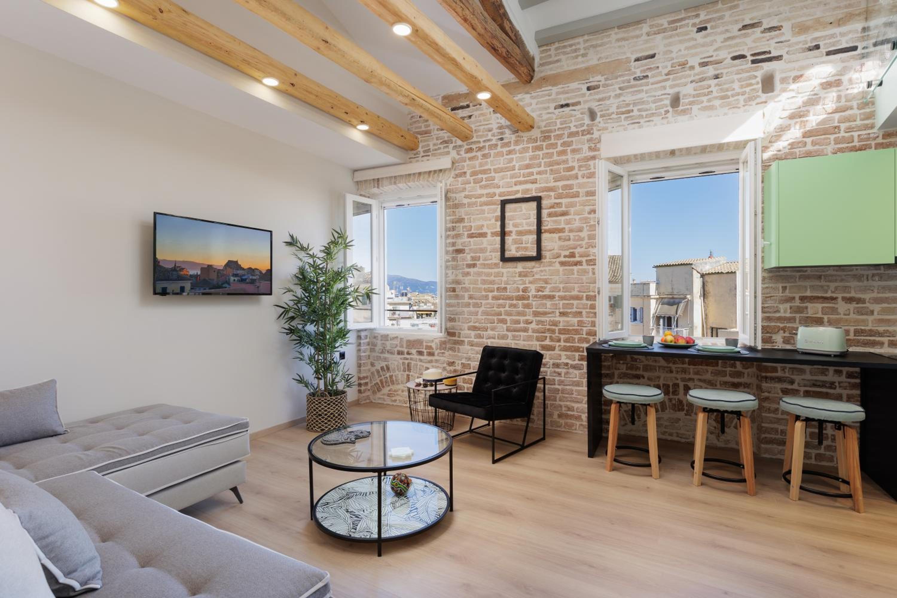 Apartment photo 1