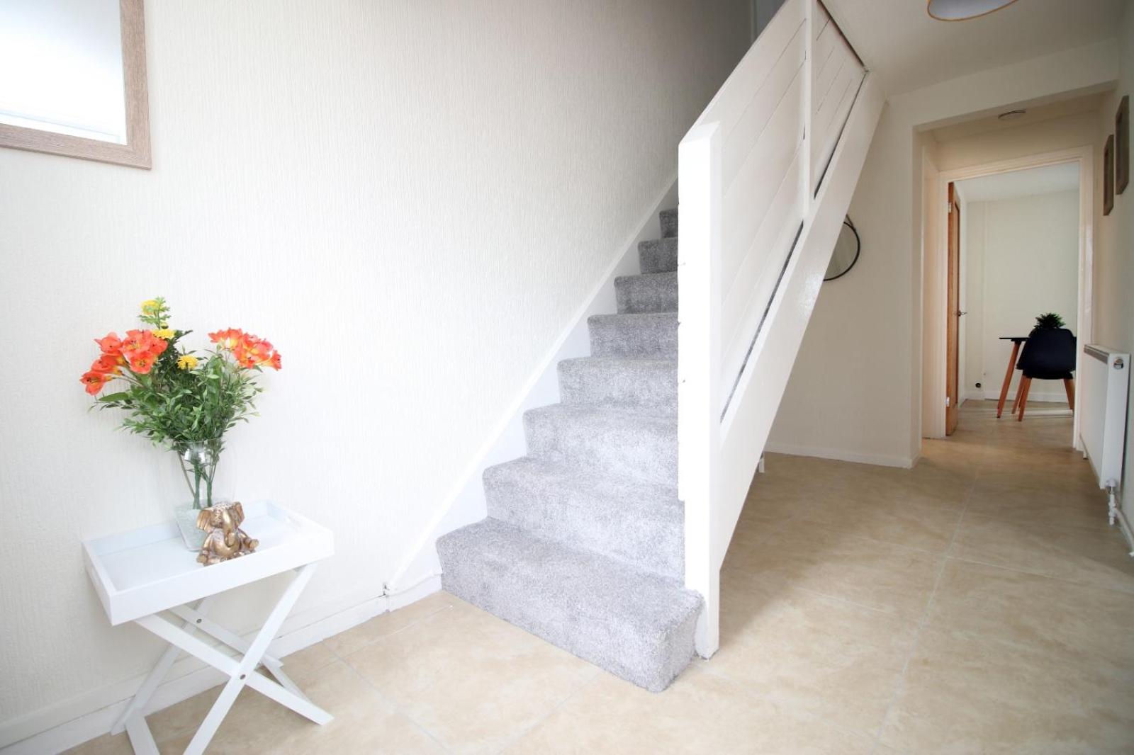 Four-Bedroom House - Photo 11