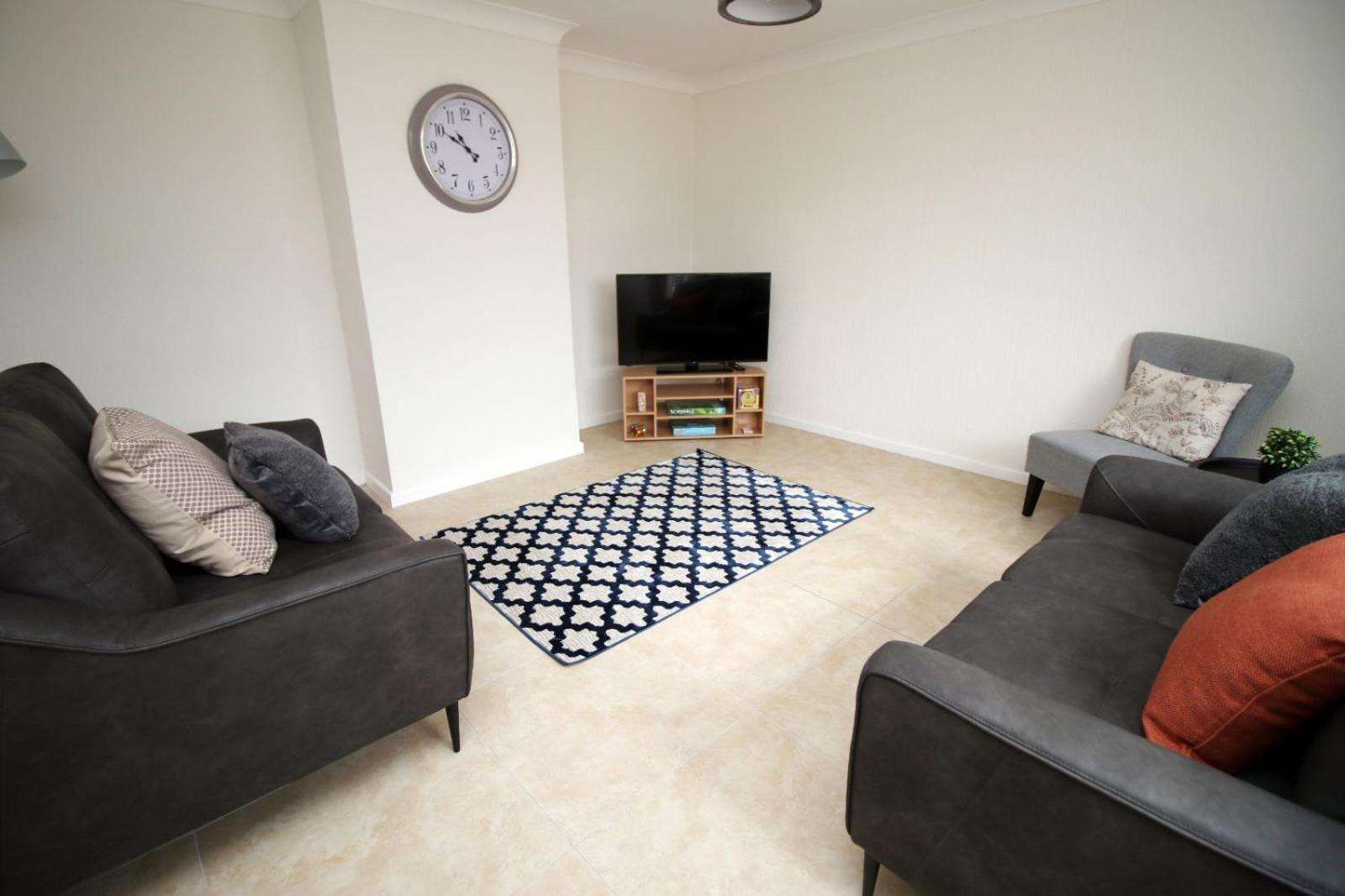 Four-Bedroom House - Photo 12