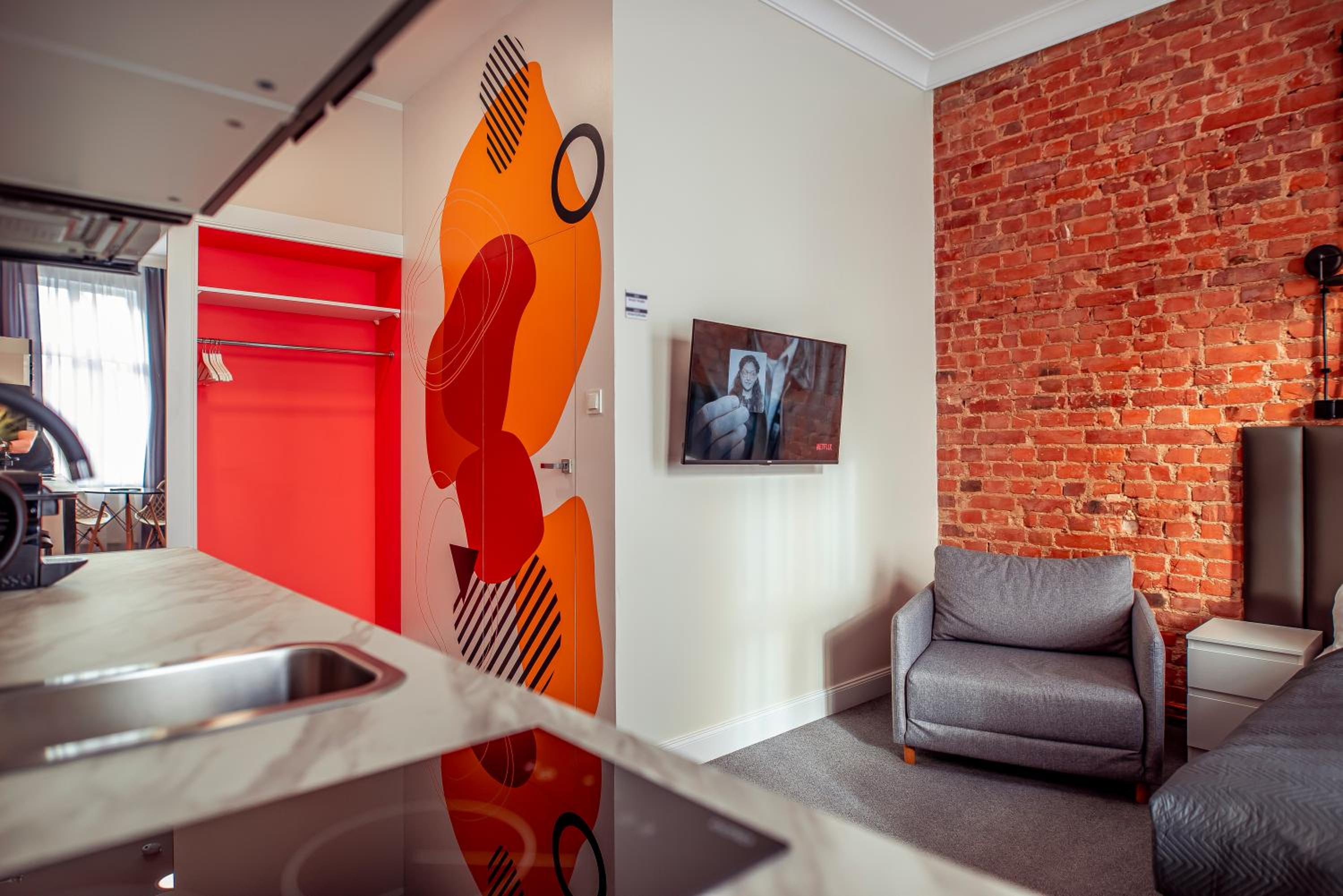 Two-Bedroom Apartment - Photo 4