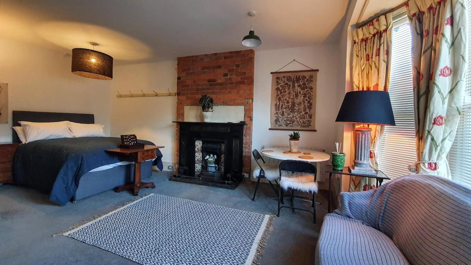 Deluxe Double Room with Shower photo 1