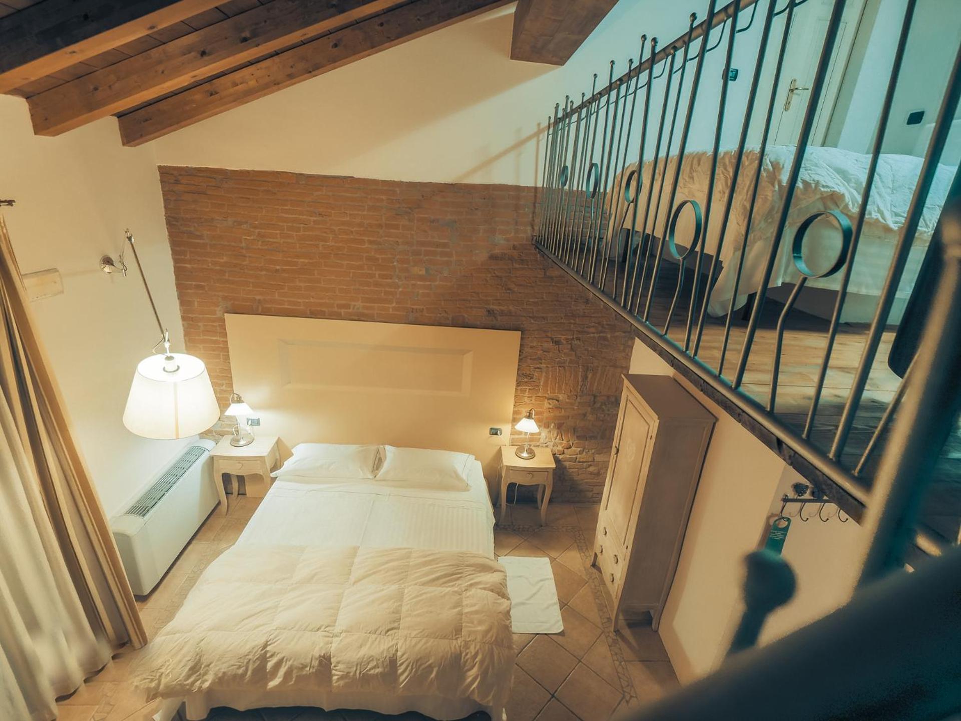 Triple Room - Photo 6