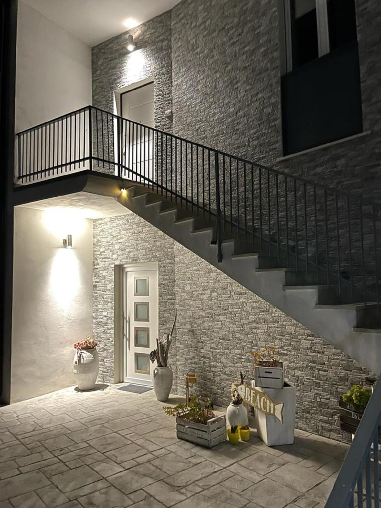 Deluxe Double Room with Balcony photo 3