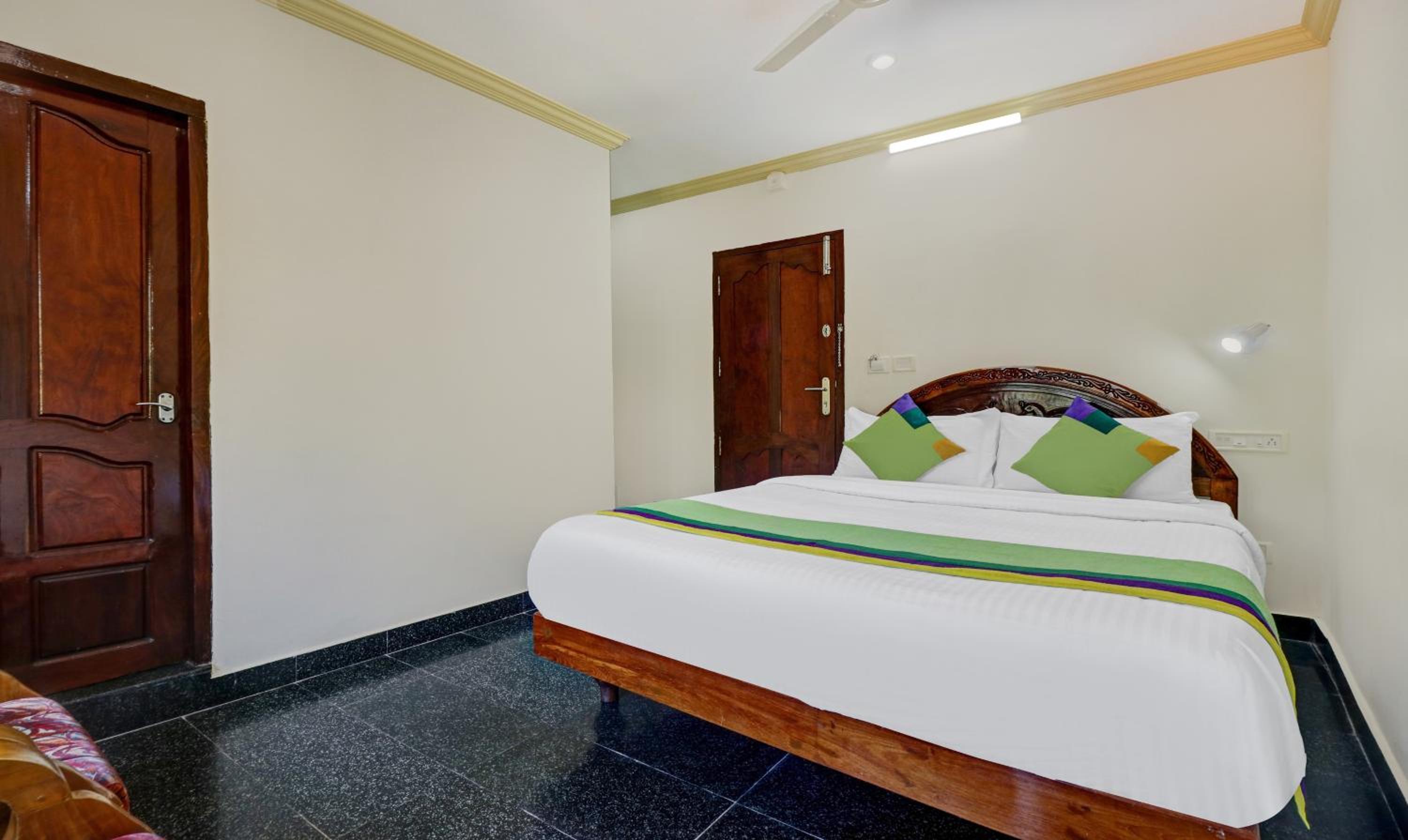 Standard Room photo 2