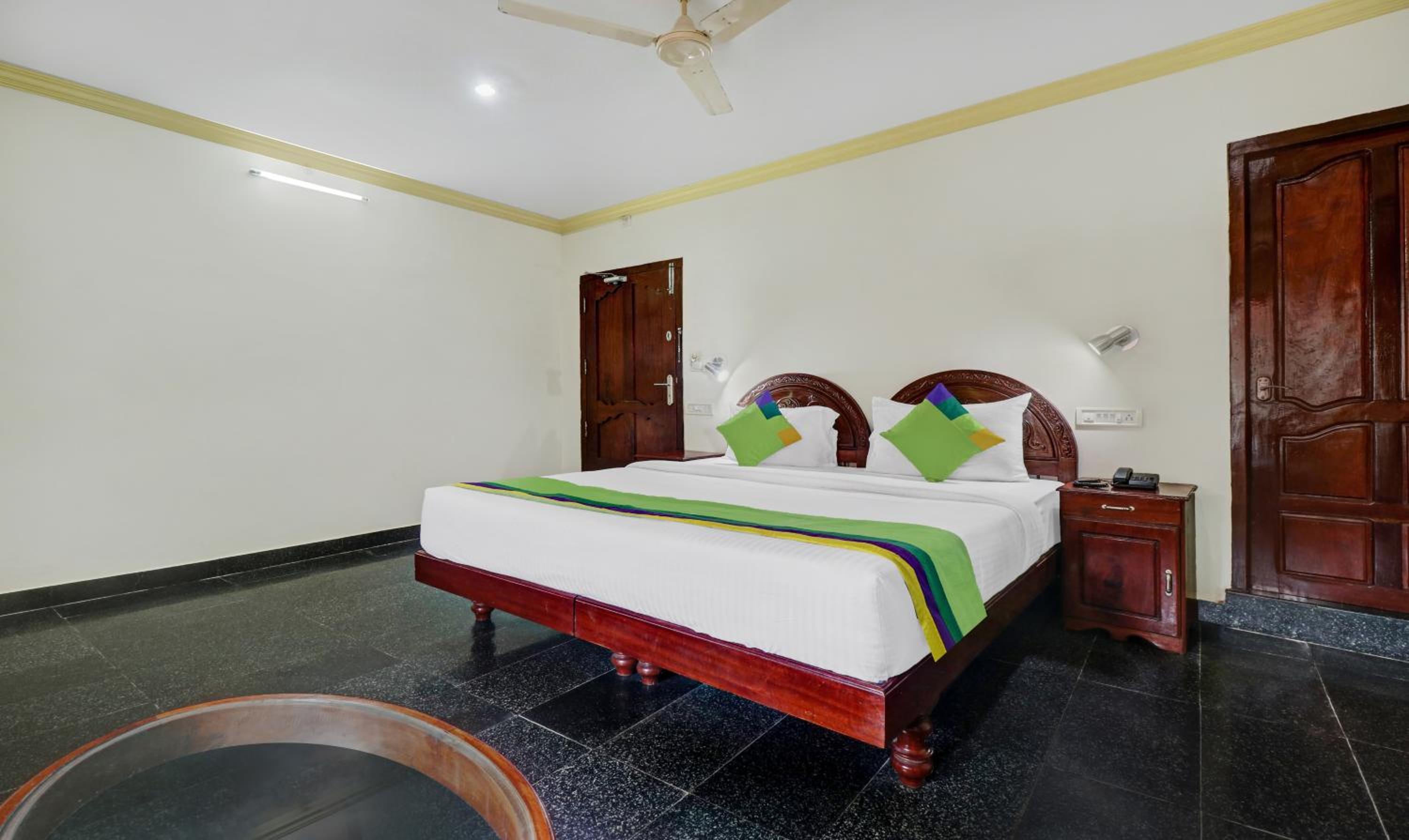 Deluxe Room with Balcony photo 3