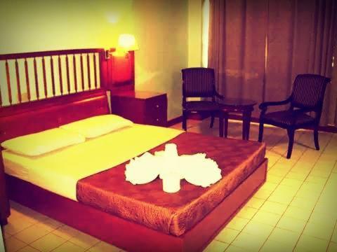 Standard Double Room - Photo 8