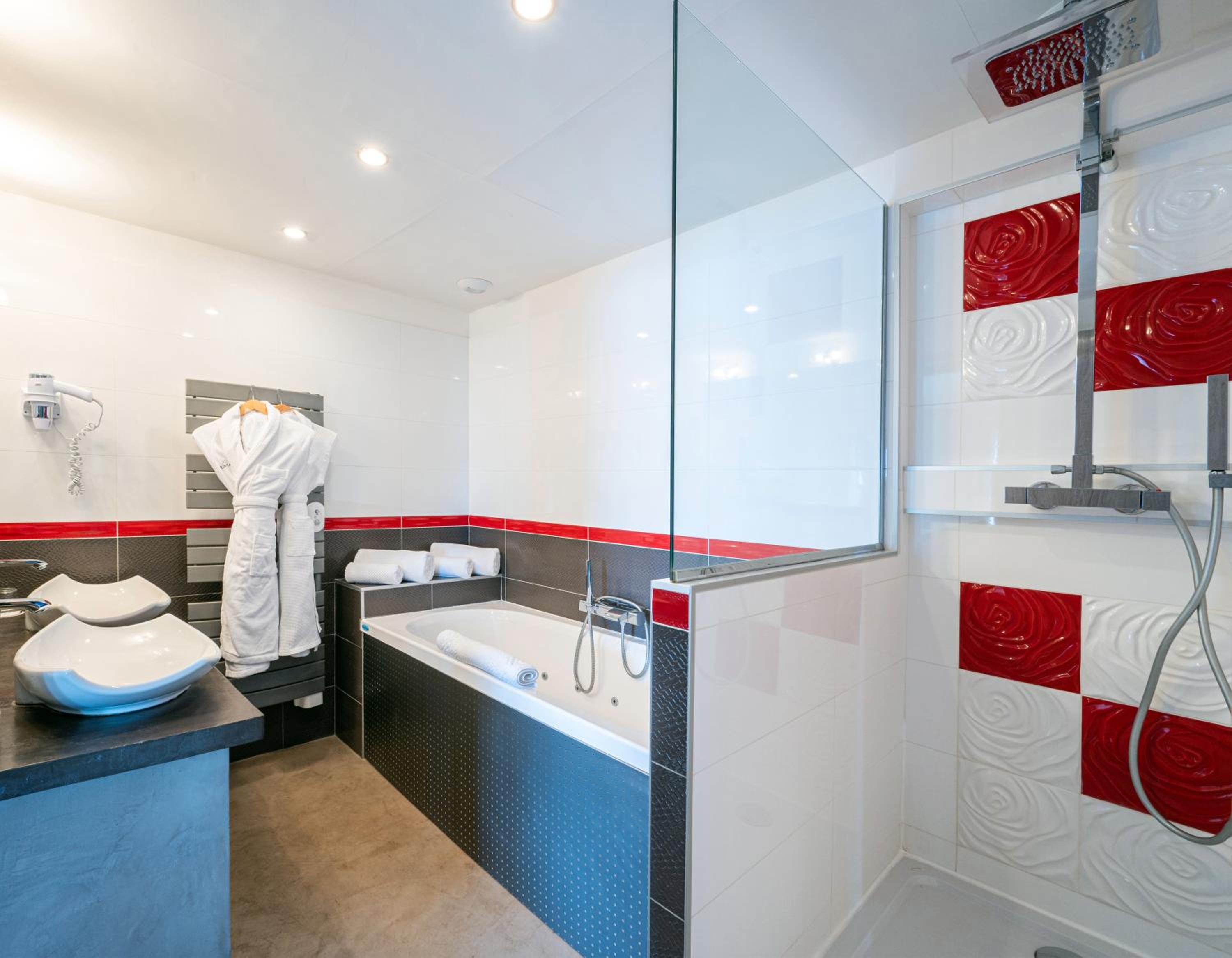 Privilege Suite photo 3