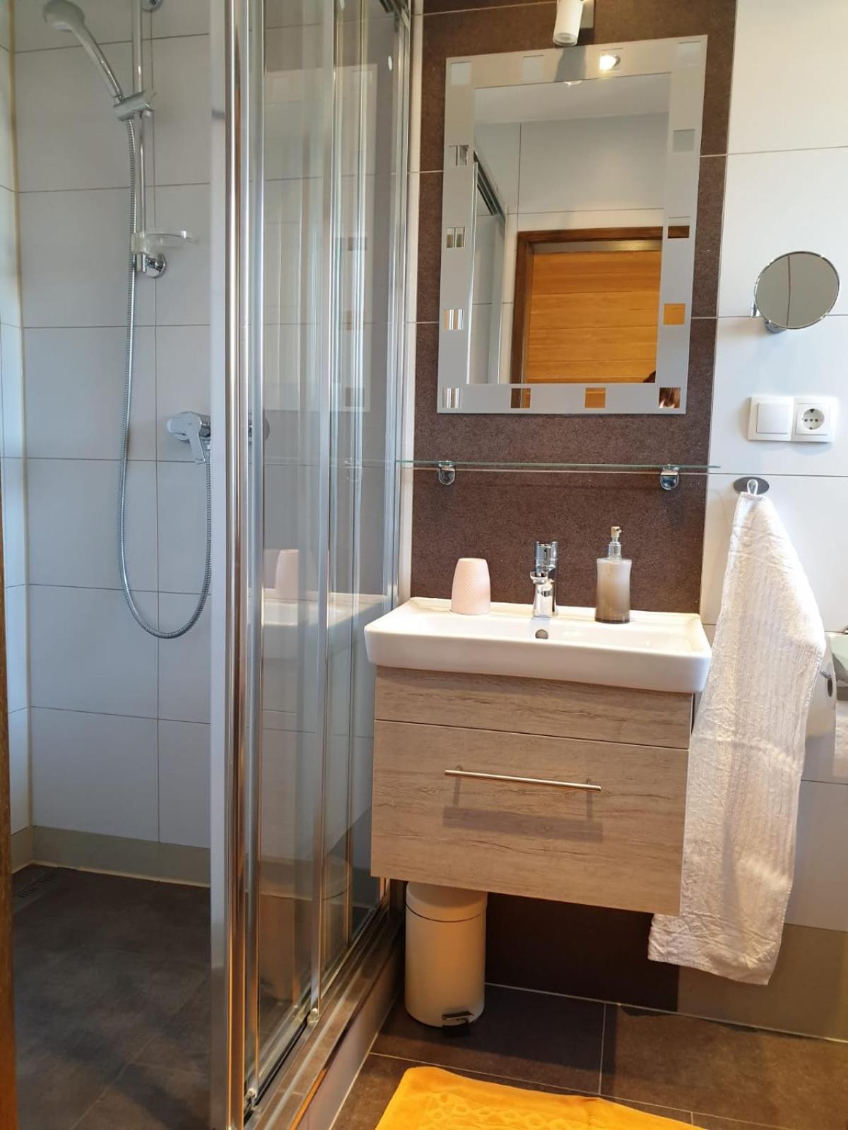 Double Room - Photo 13