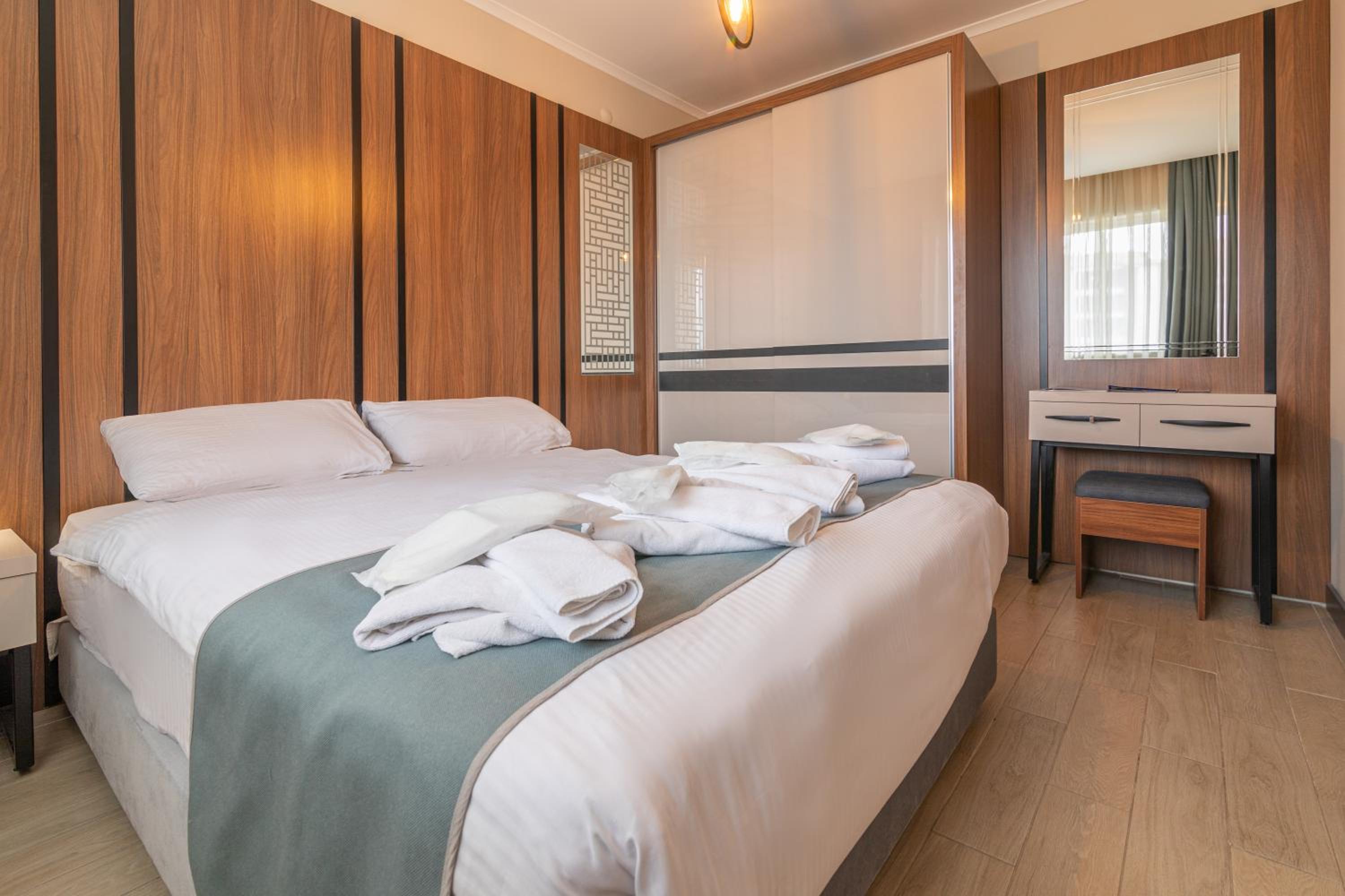Junior Suite with Balcony photo 1