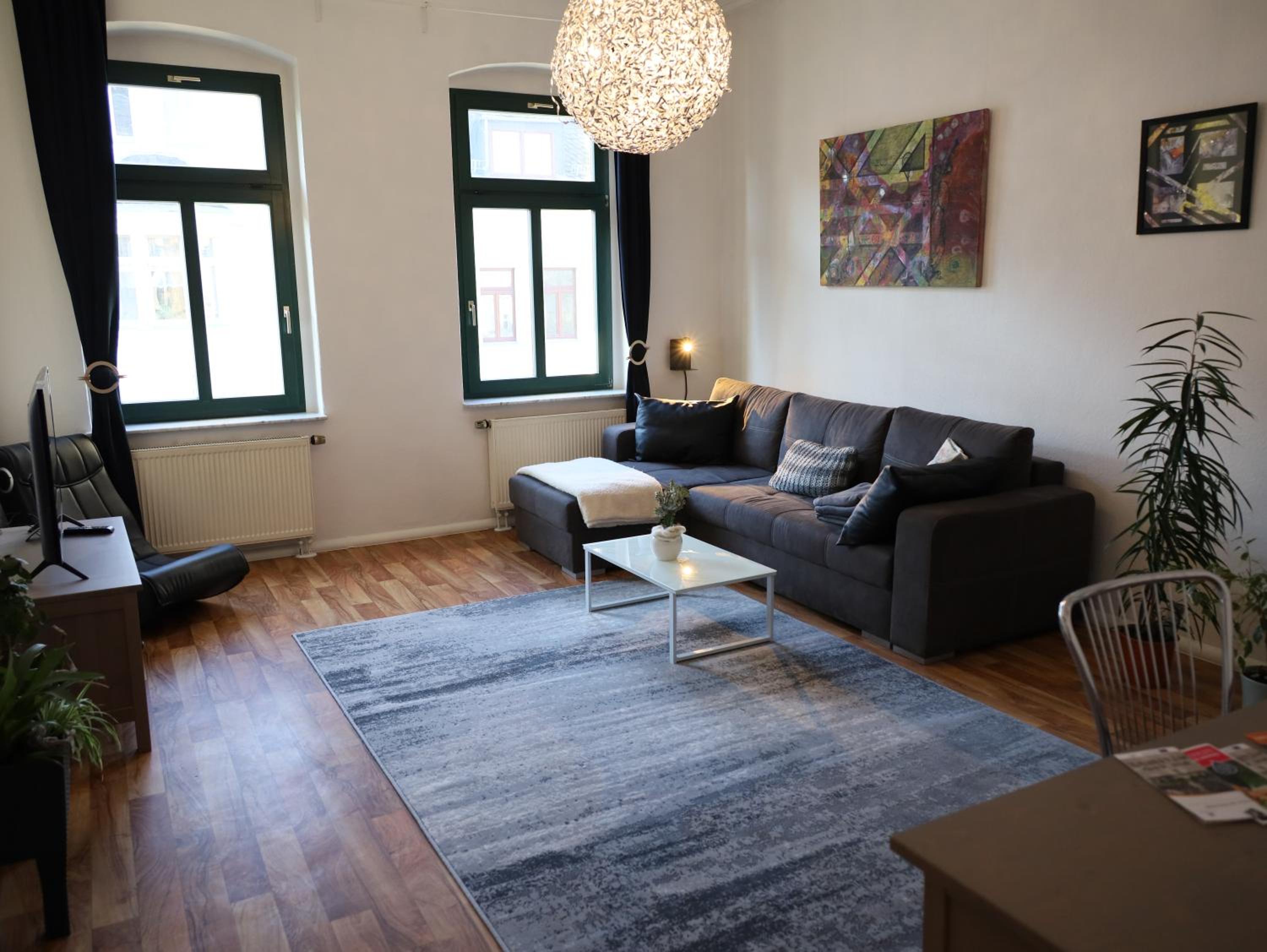 One-Bedroom Apartment photo 1