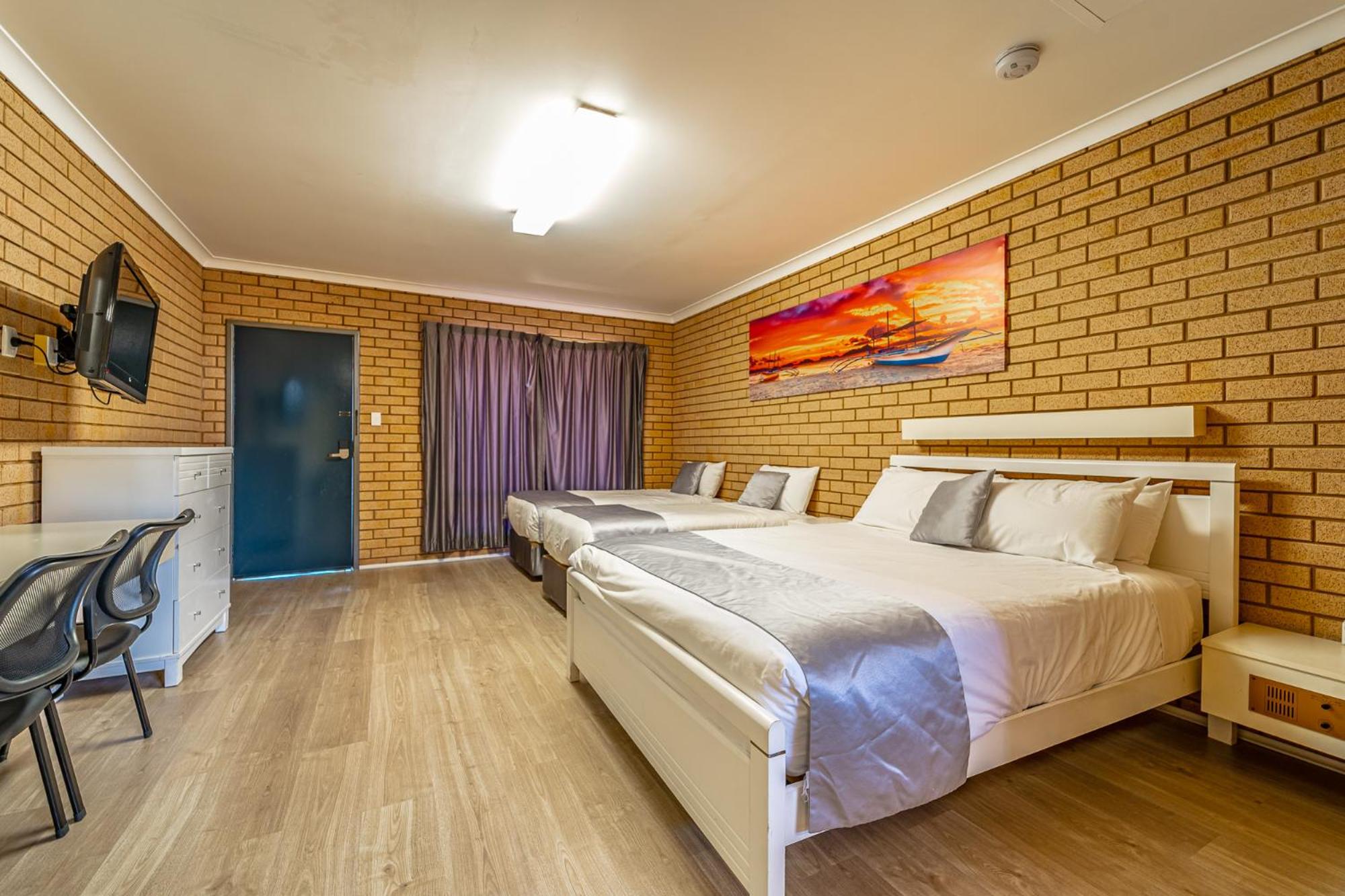 Standard Quadruple Room