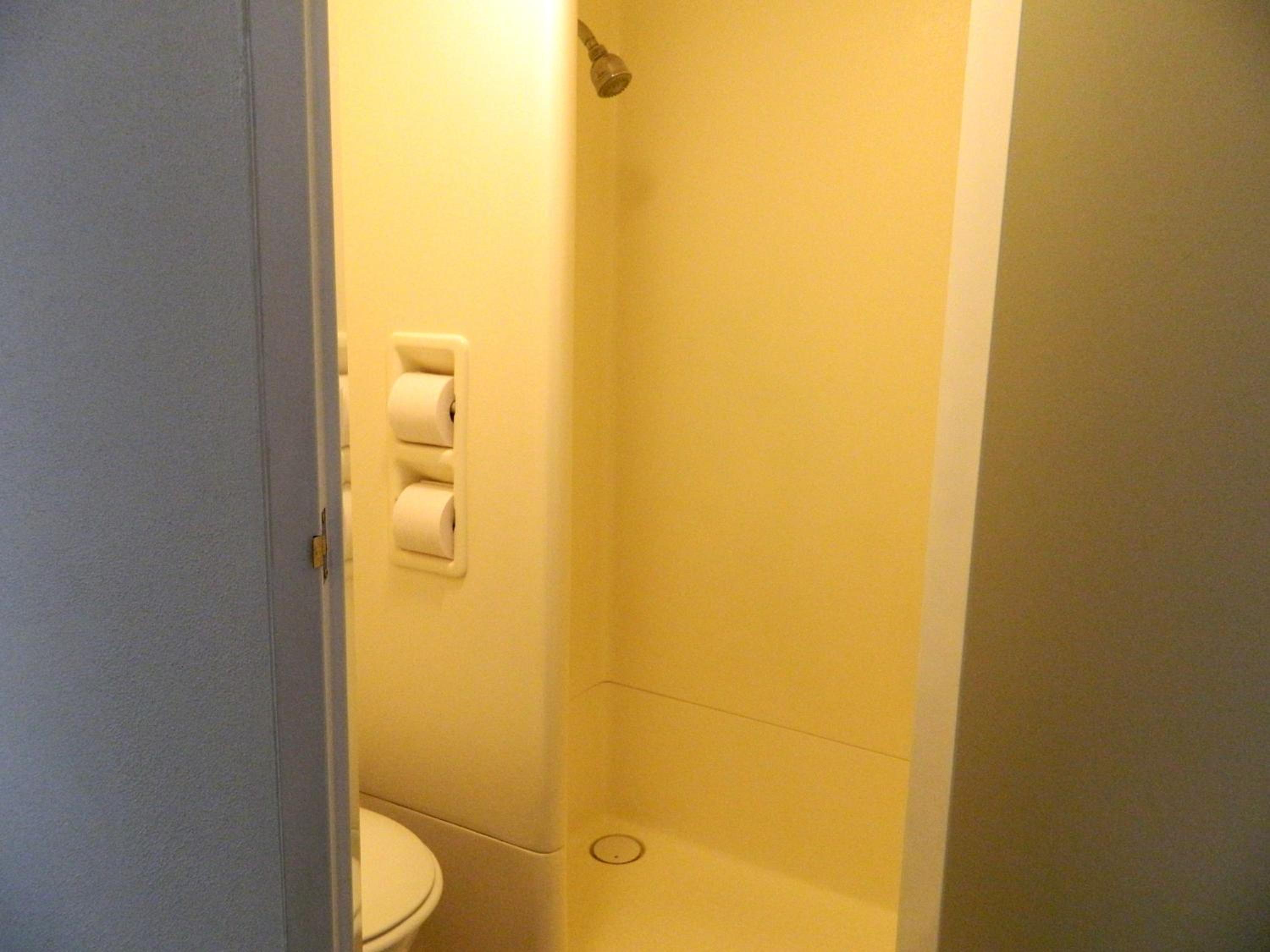 Standard Queen Room photo 2