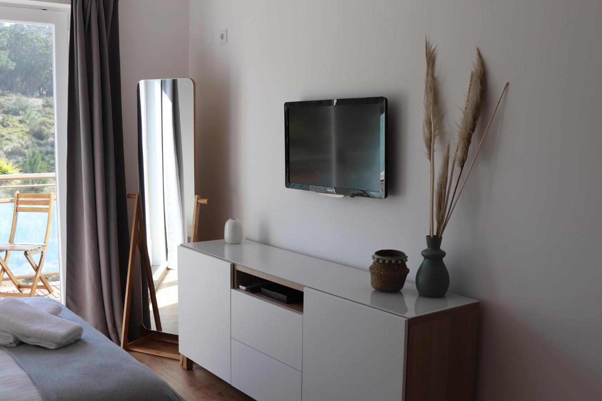 Studio Apartment - Photo 3