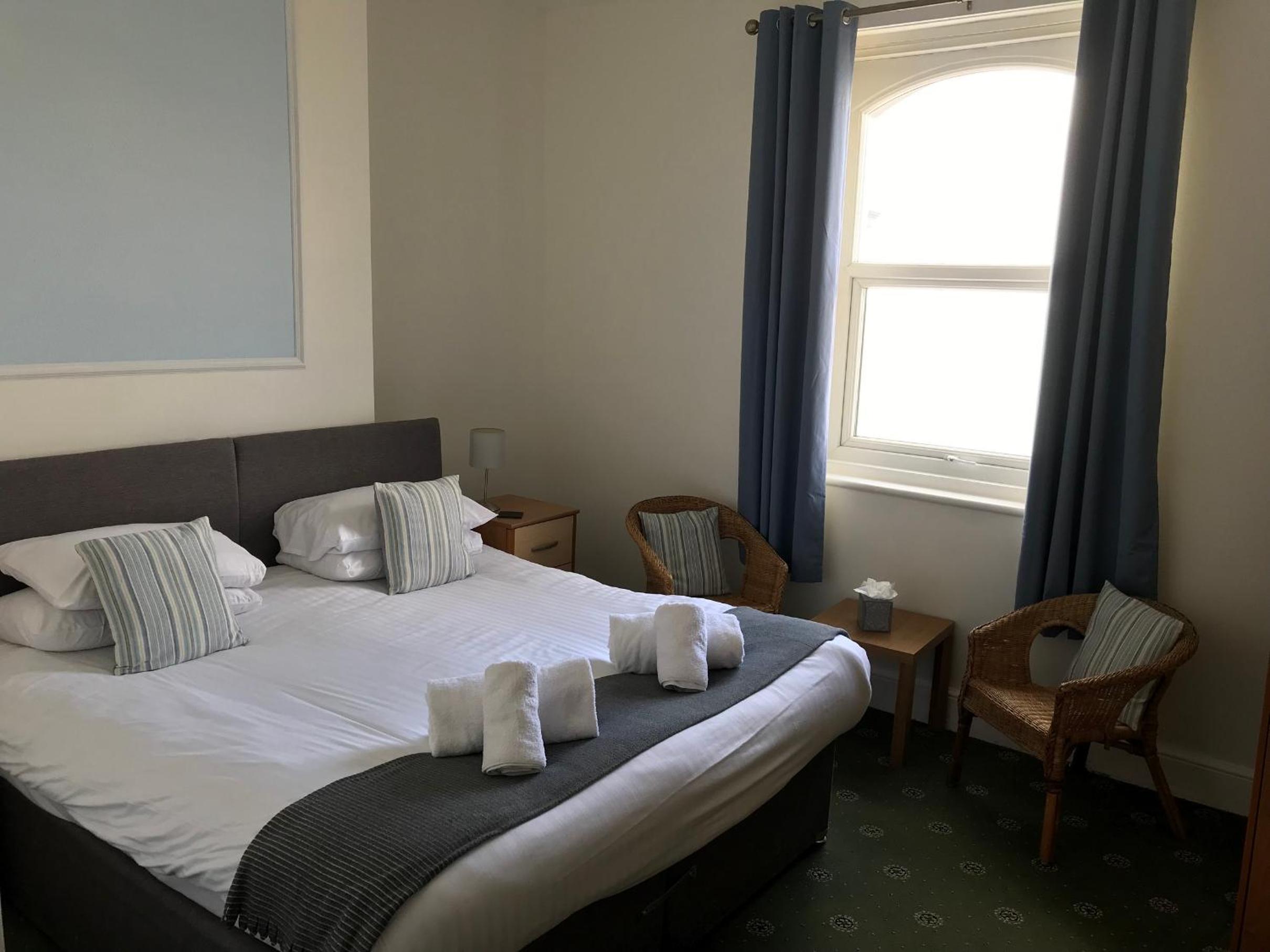 Double or Twin Room with Sea View
