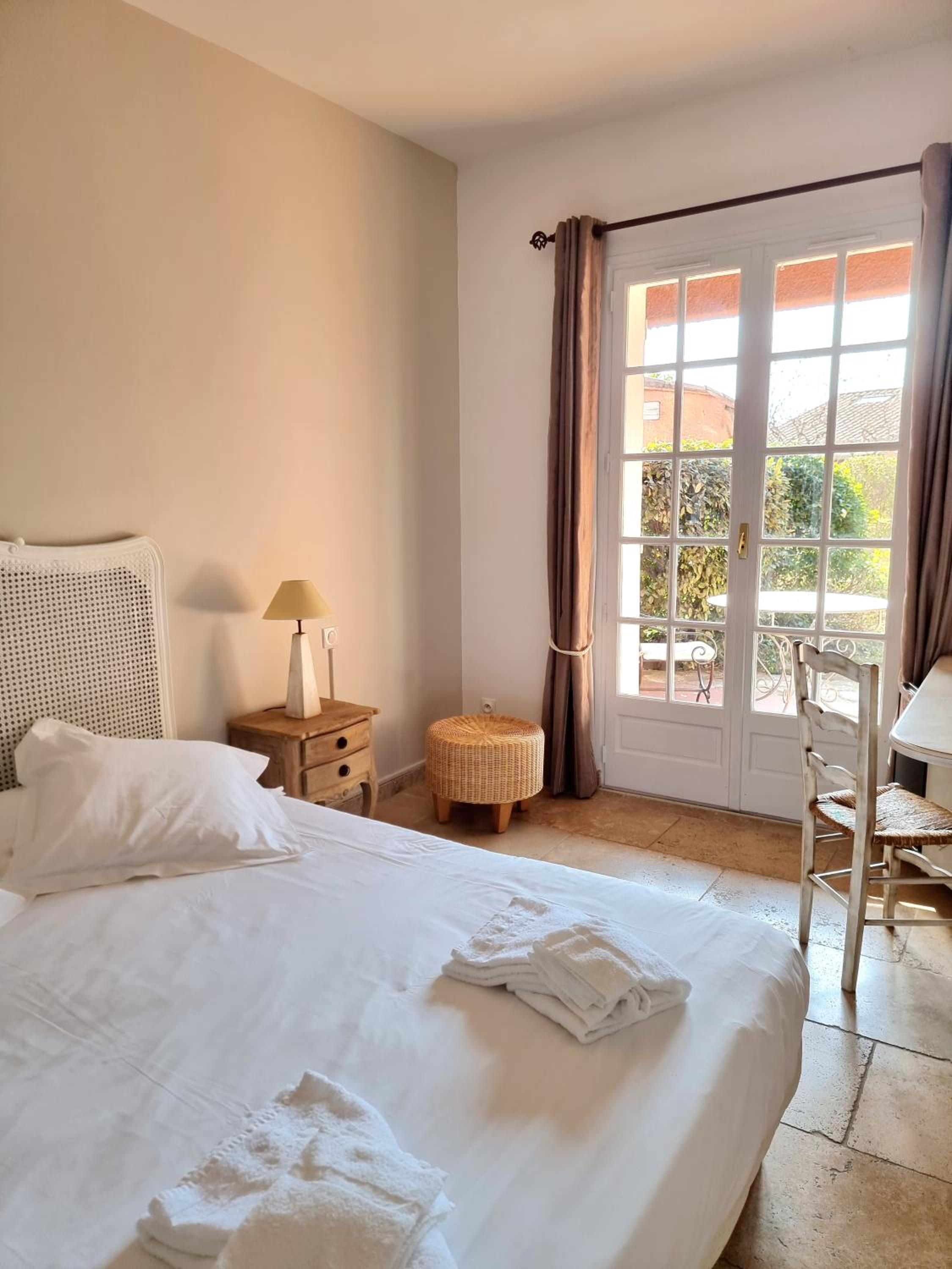 Comfort Double Room with Garden View - Photo 6