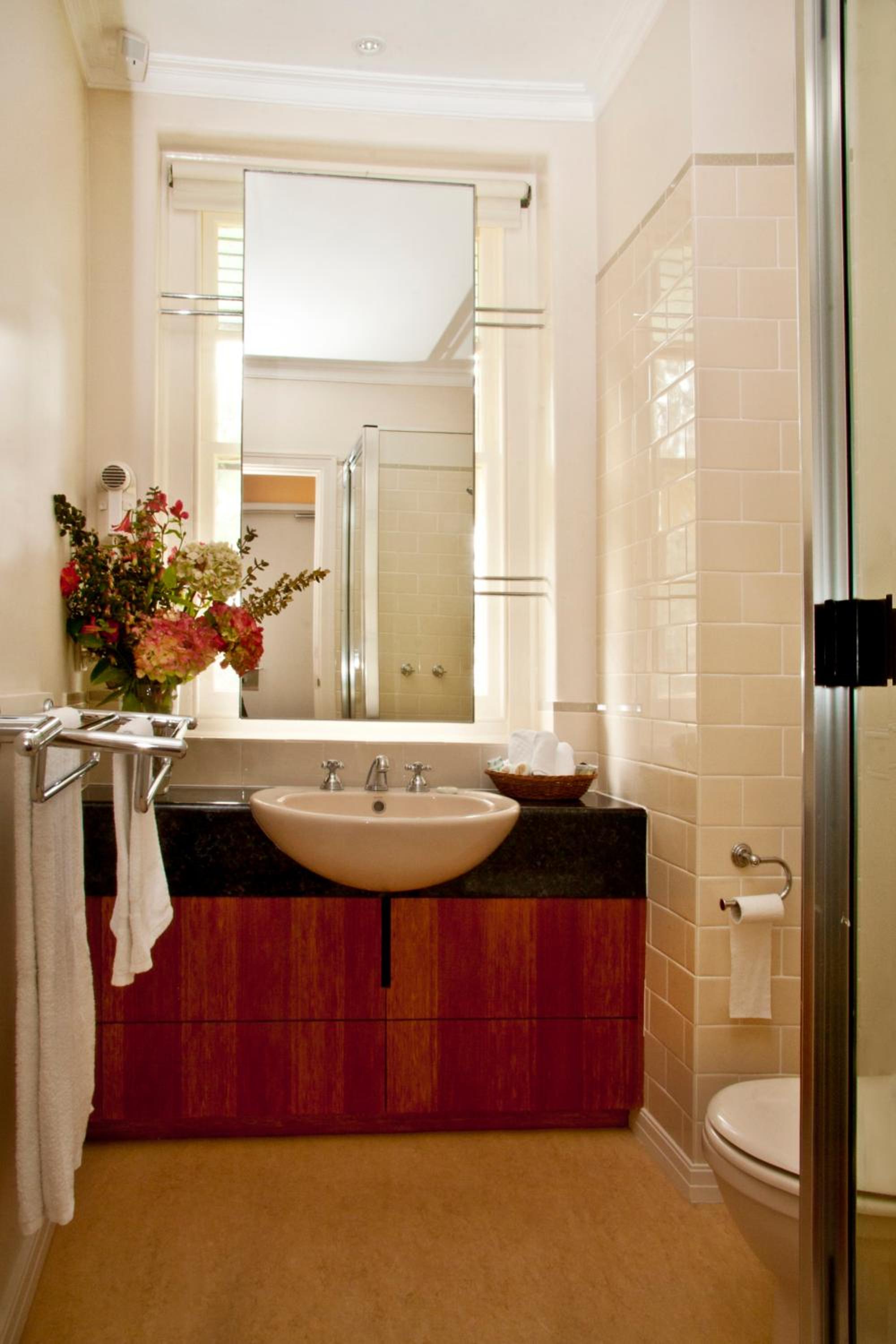 Two Bedroom Twin Room - Photo 3