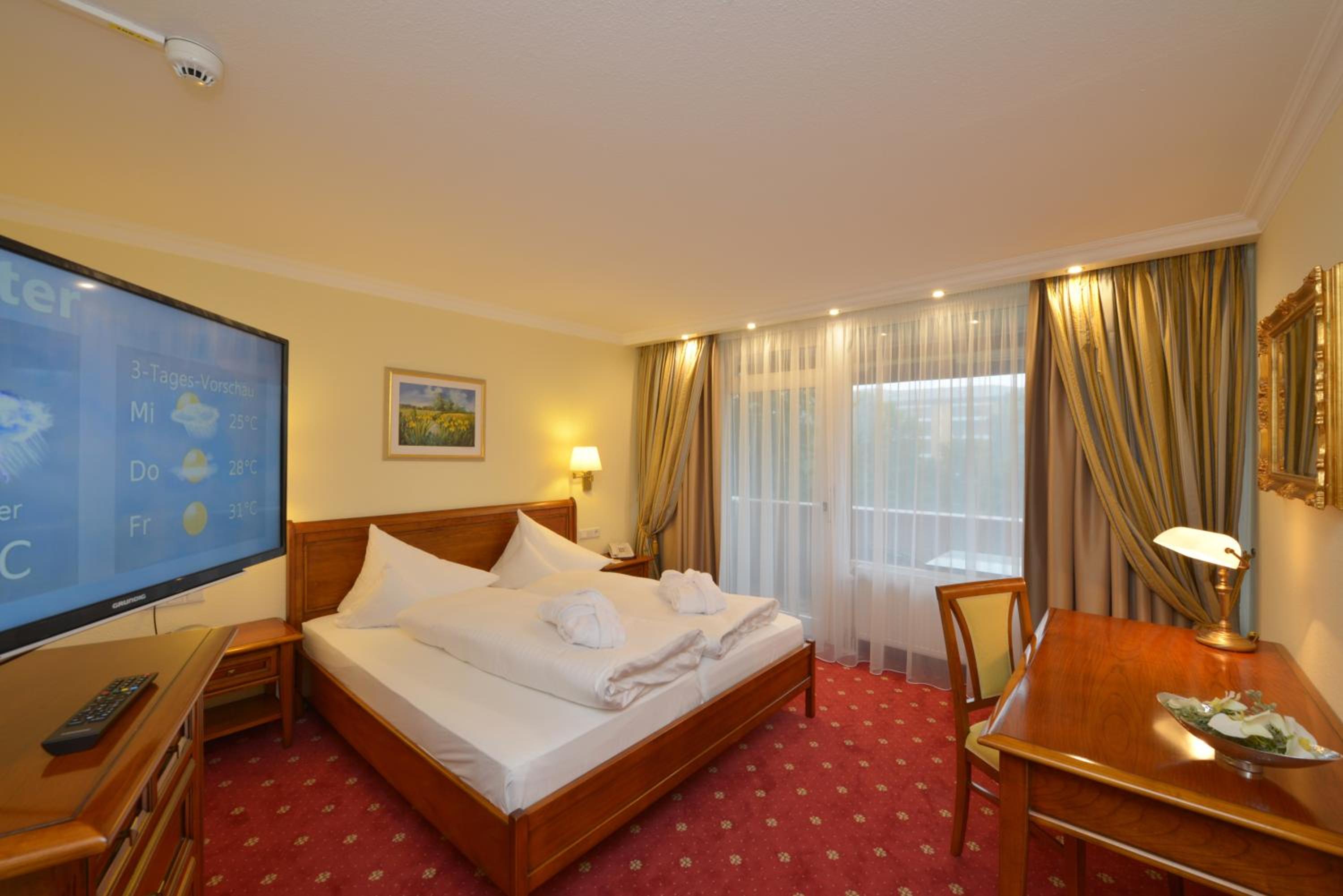 Premium Suite - Photo 1