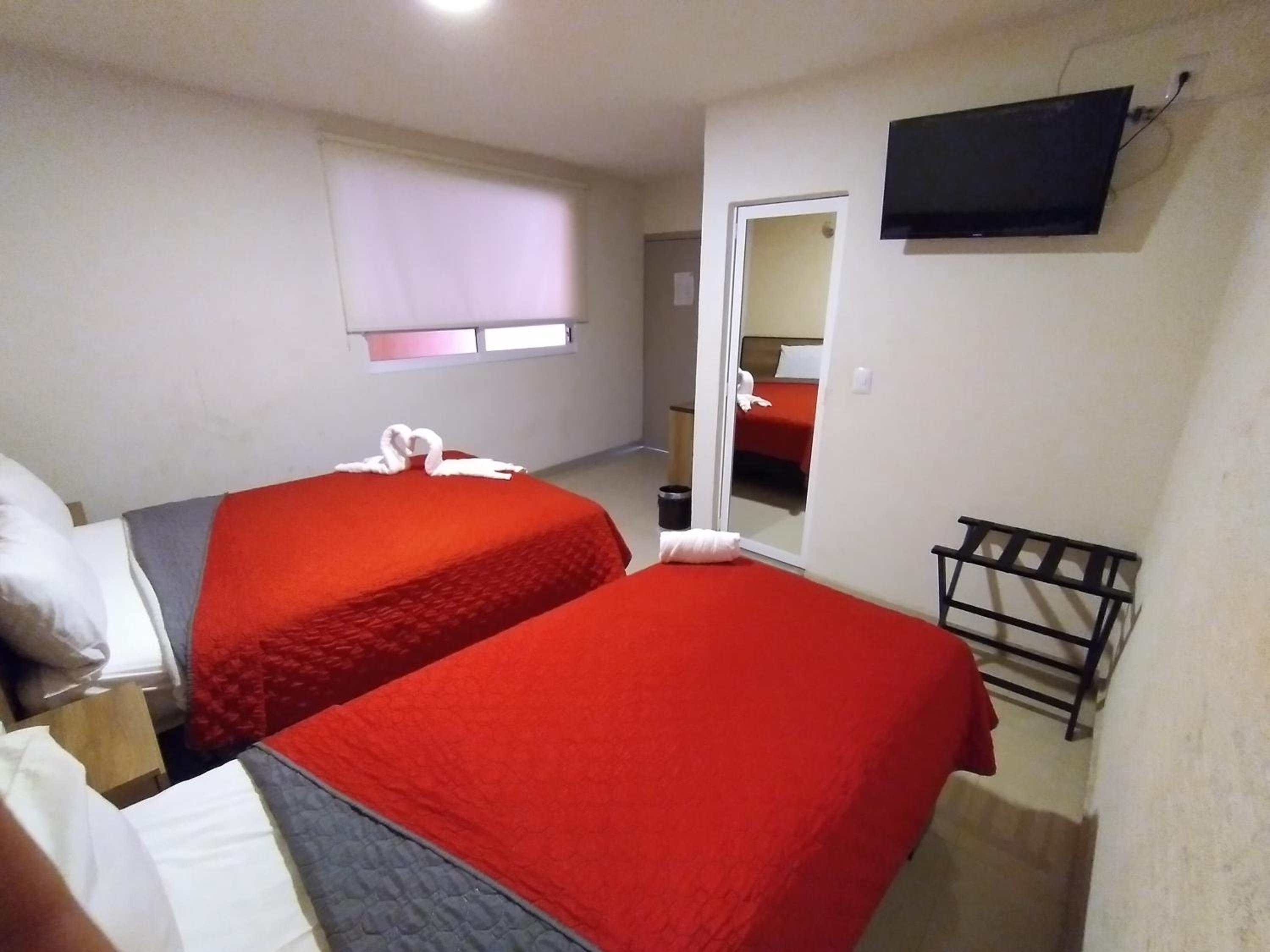 Budget Twin Room photo 3