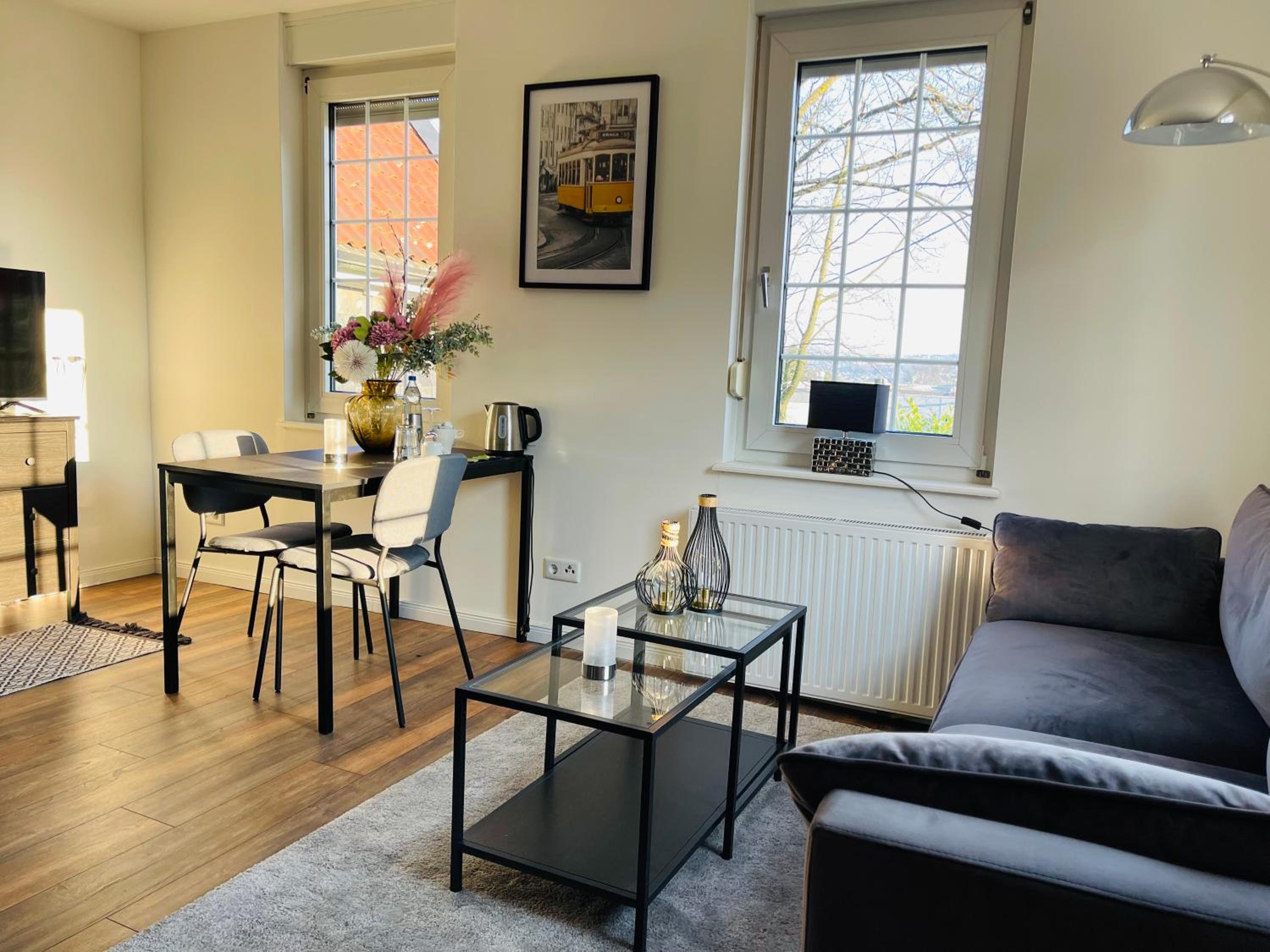 Large Double Room - Photo 4