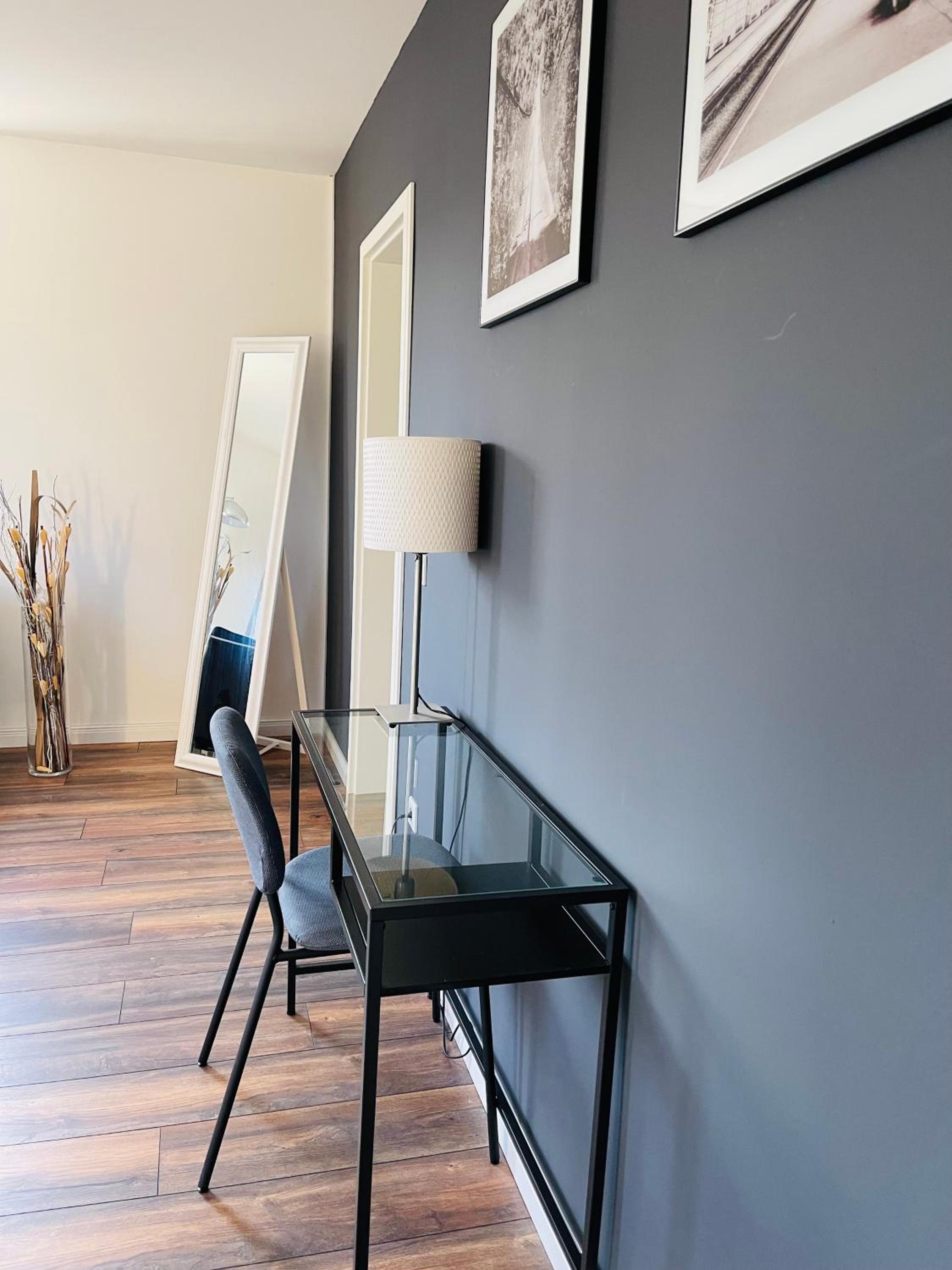 Large Double Room - Photo 7