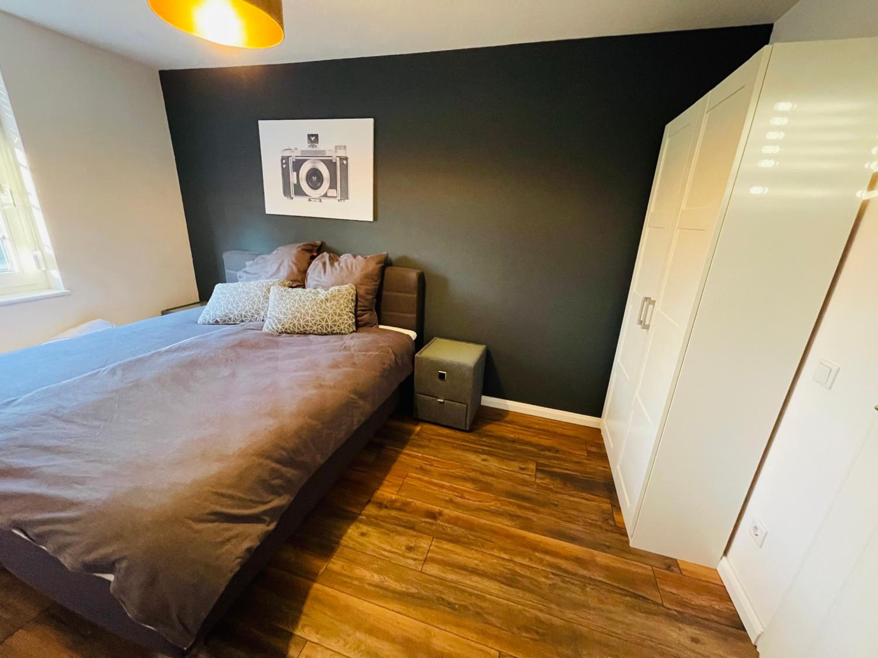 Large Double Room - Photo 34