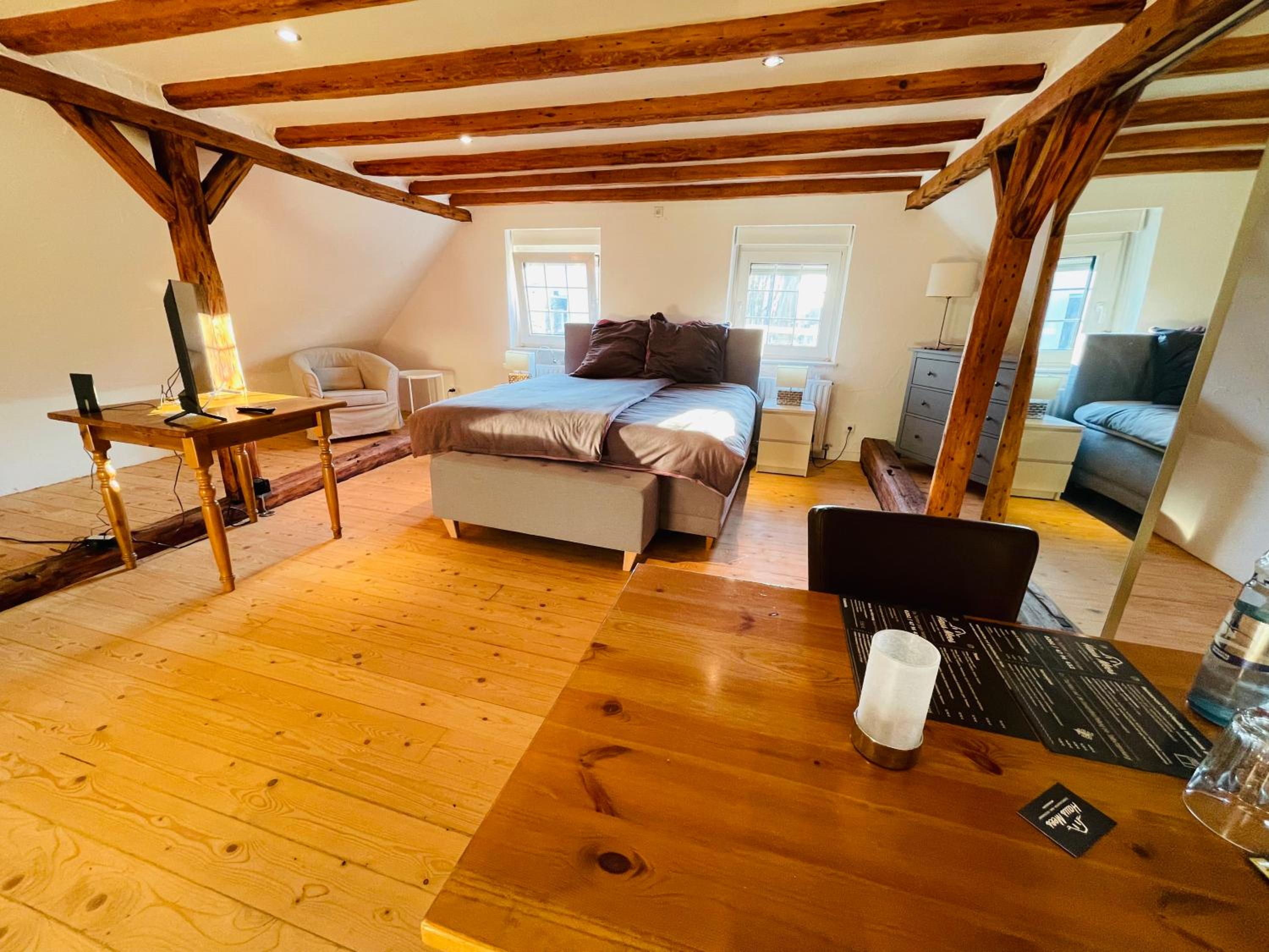 Large Double Room - Photo 28