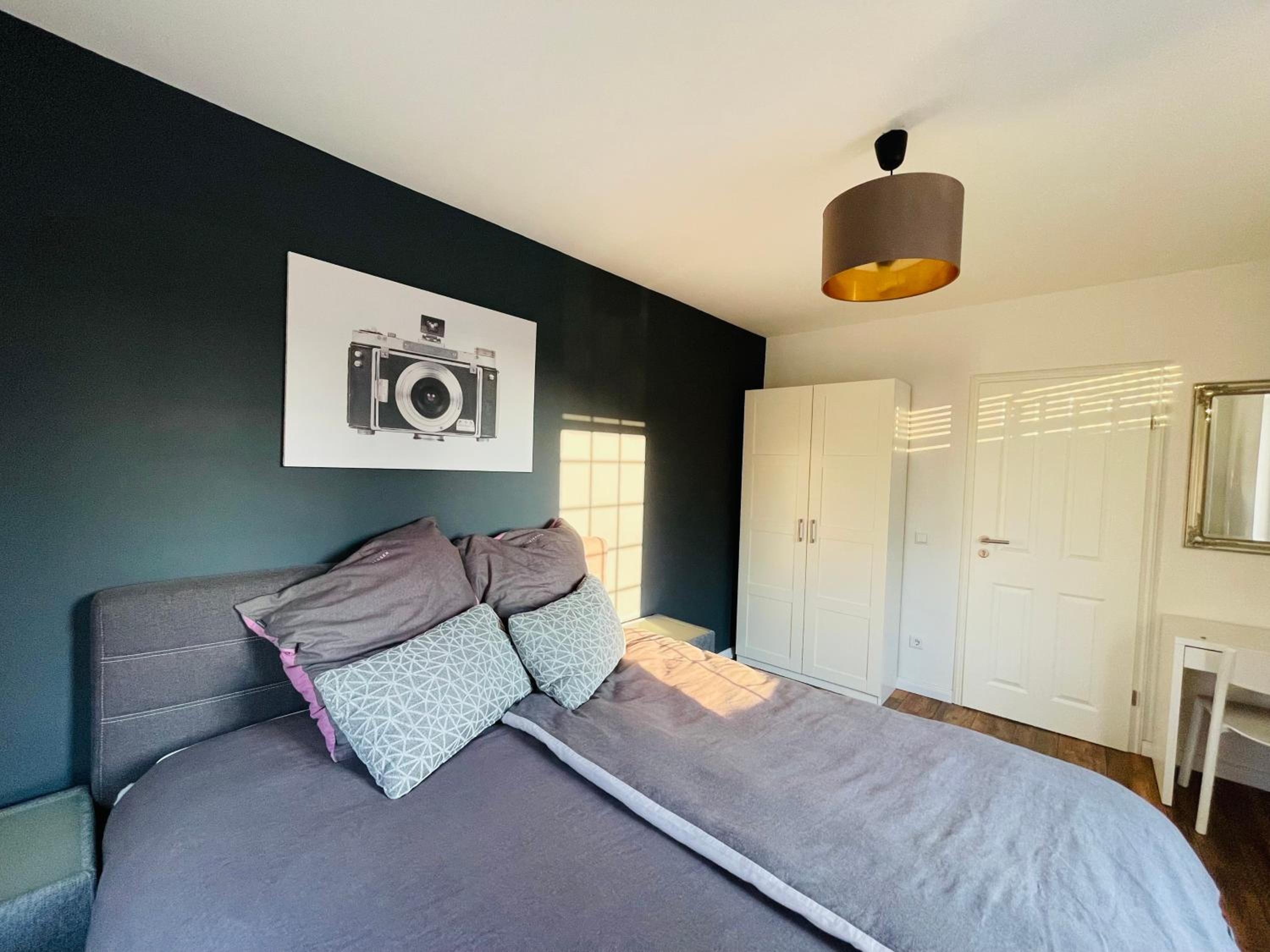 Large Double Room - Photo 31