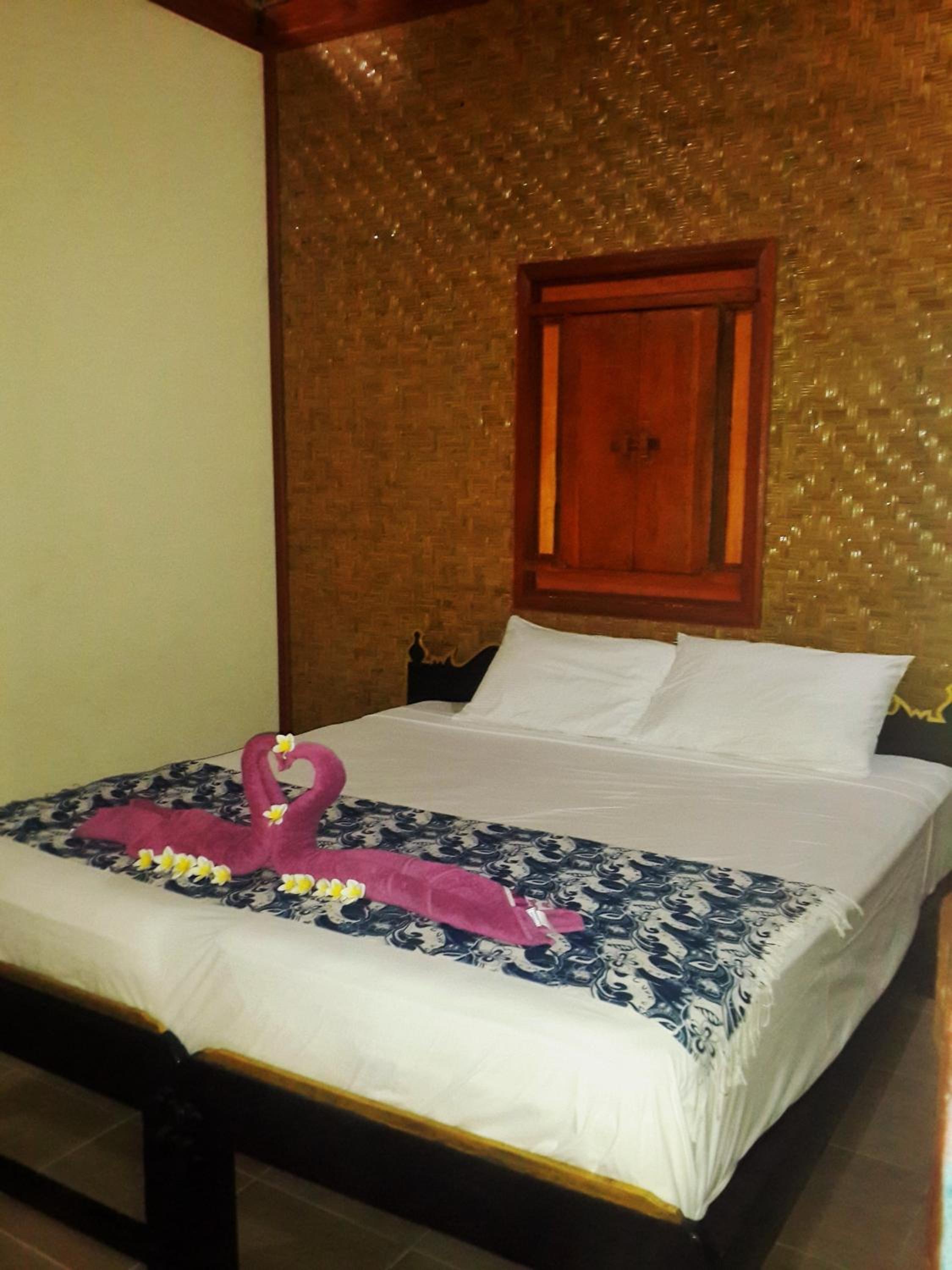 One-Bedroom Bungalow - Photo 7
