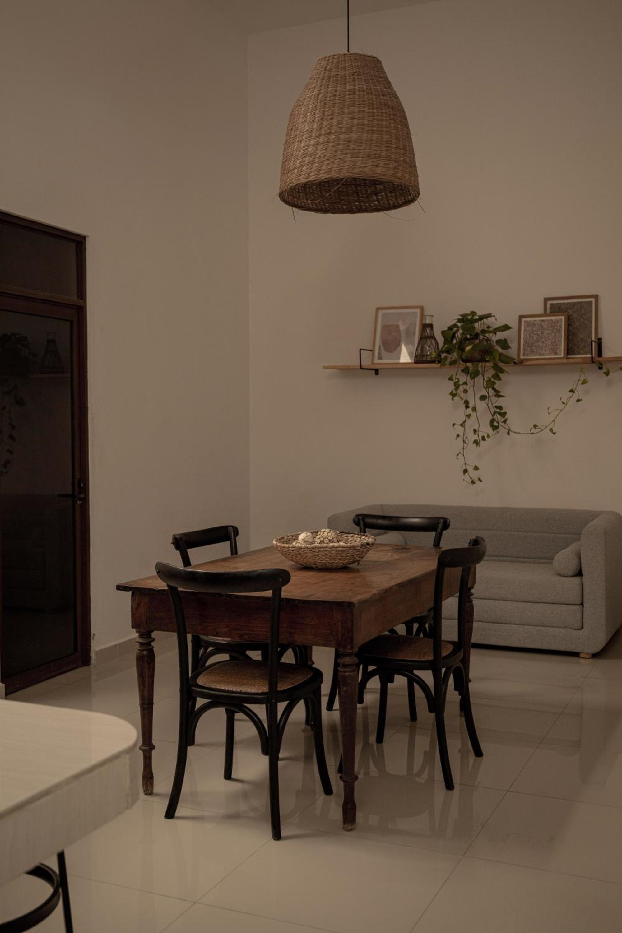 One-Bedroom Apartment - Photo 8