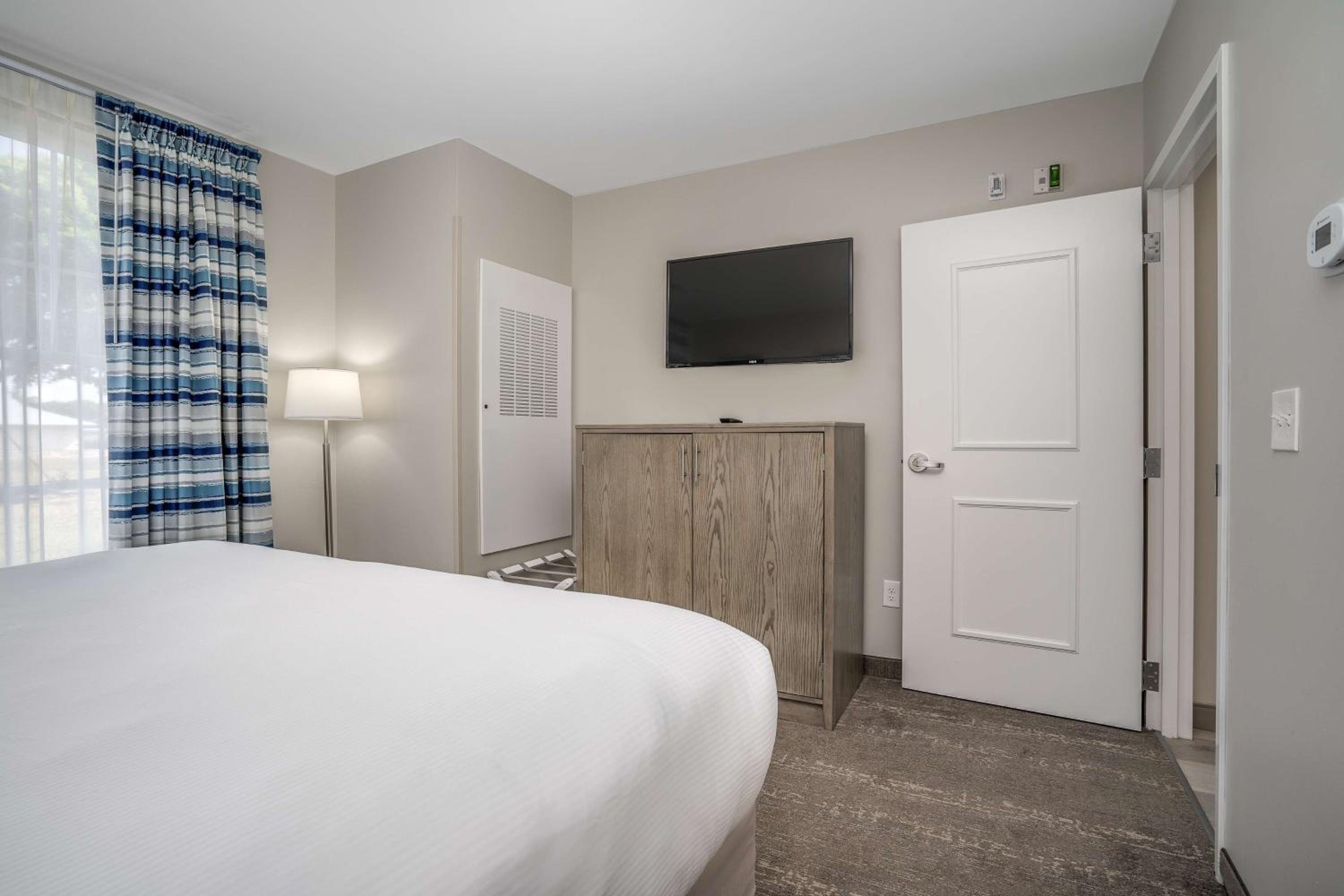 King Suite - Photo 2