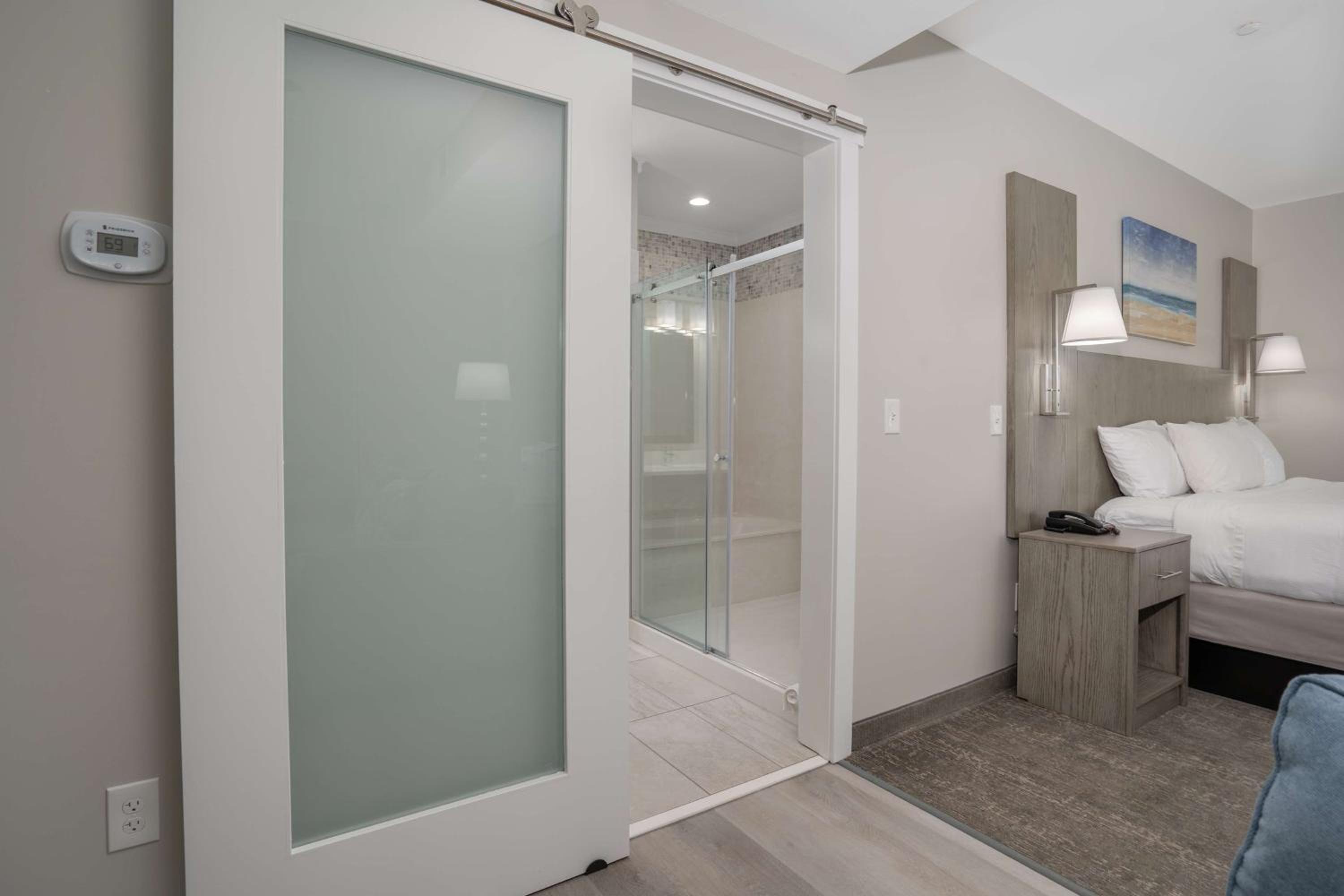 Executive King Suite - Photo 1
